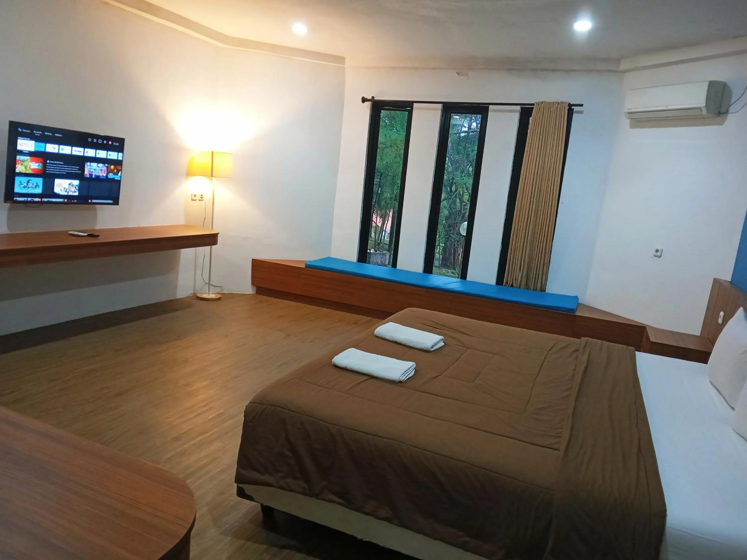 Bed in Jatiluhur Valley Resort