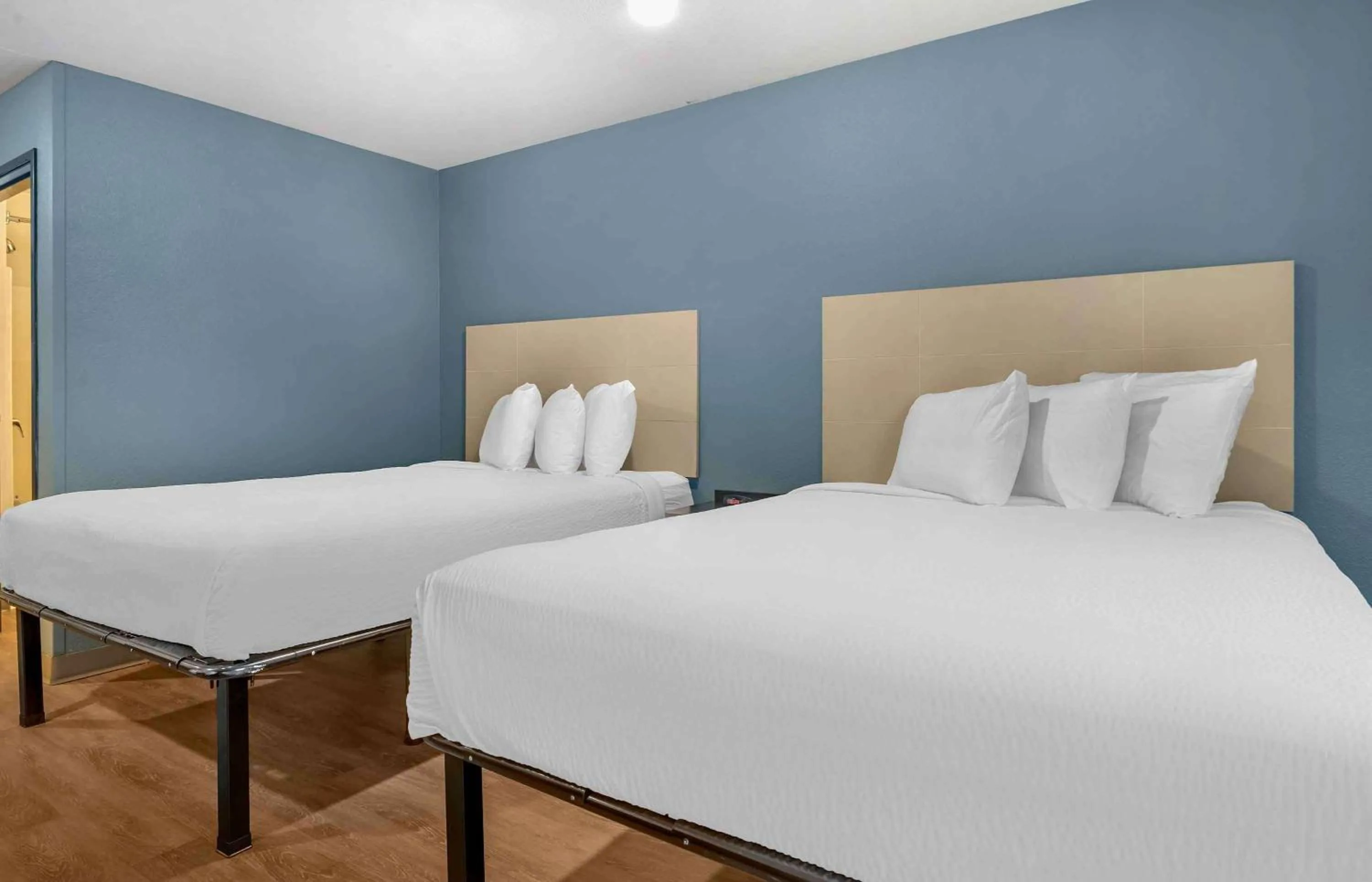 Bedroom, Bed in Extended Stay America Select Suites - Indianapolis - West