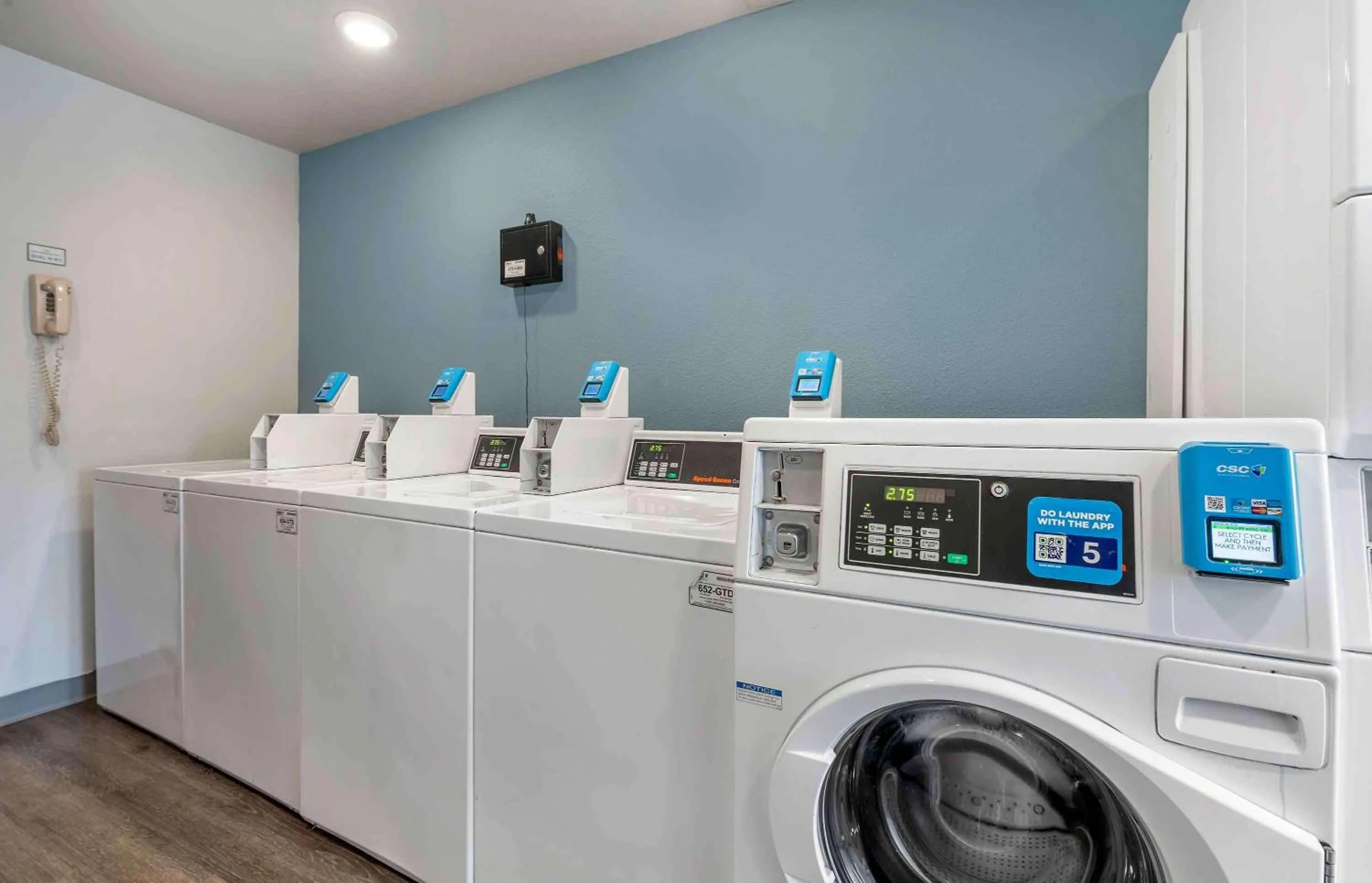 Property building in Extended Stay America Select Suites - Indianapolis - West