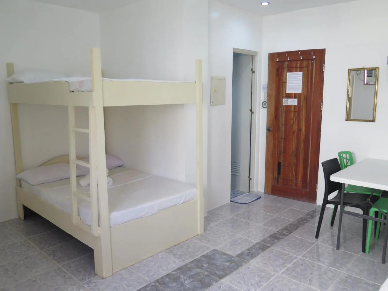 Bed in Cool Stay Inn