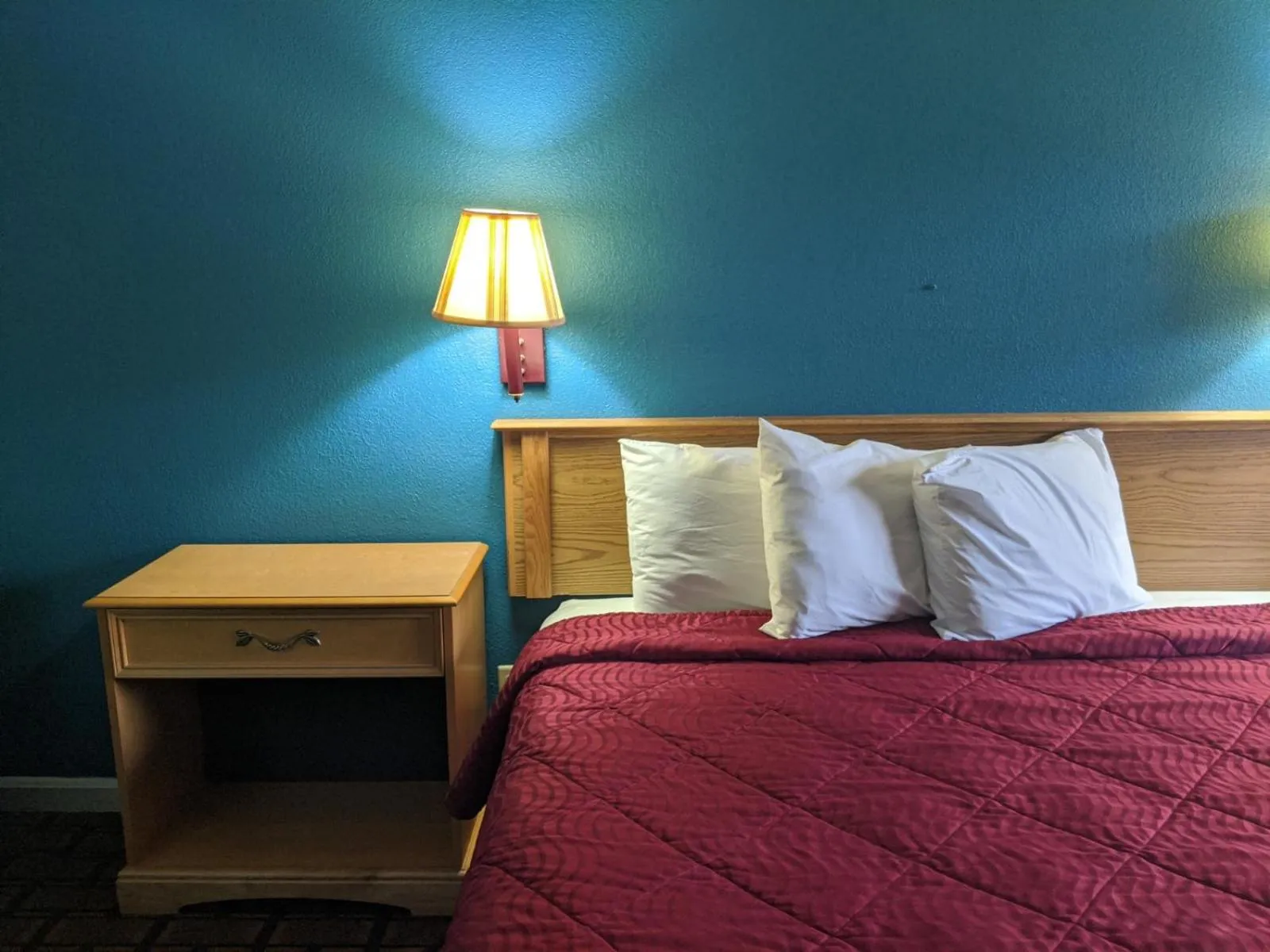 Bed in Executive Inn