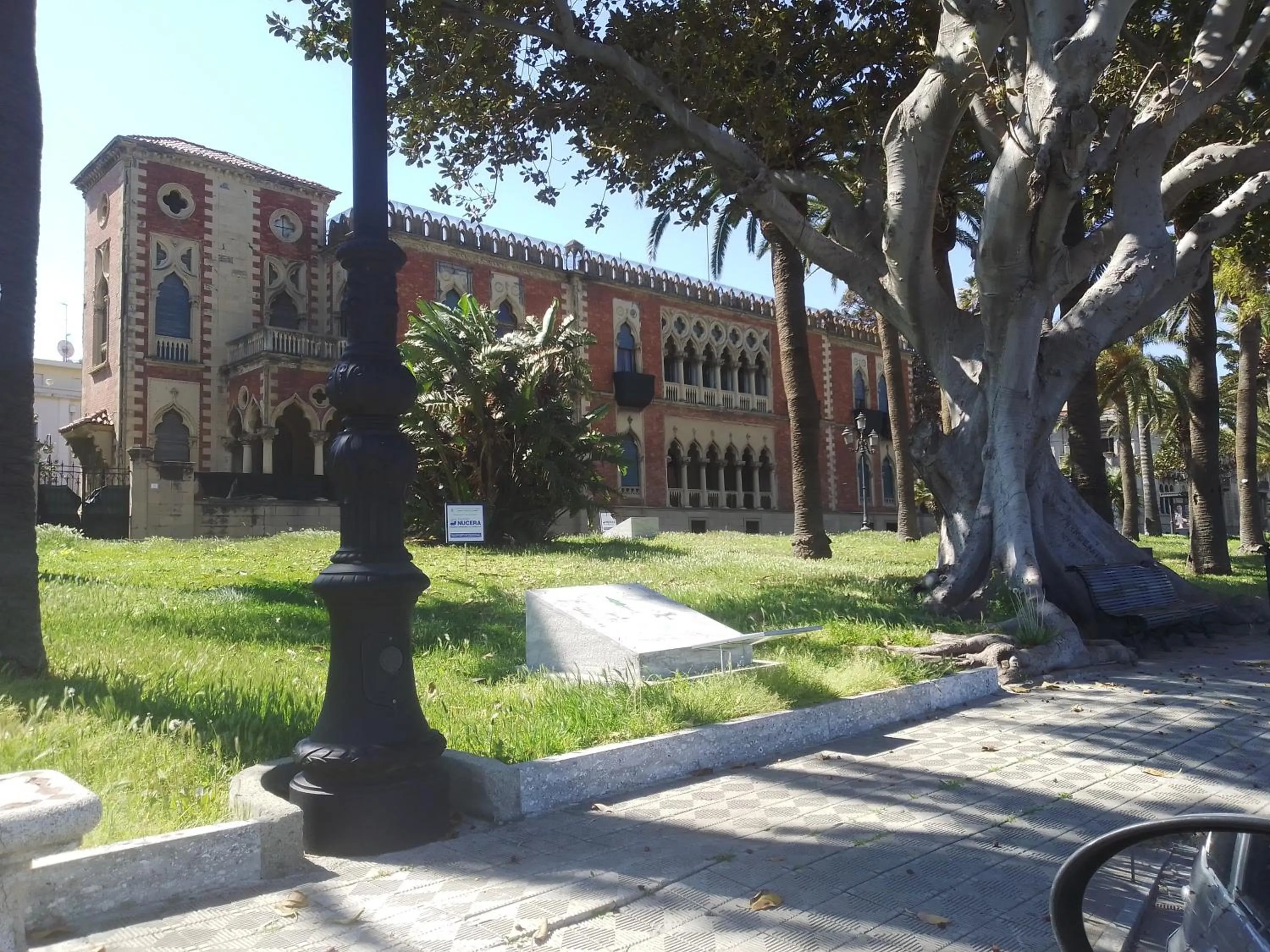 Garden in MAGNA GRECIA B&B