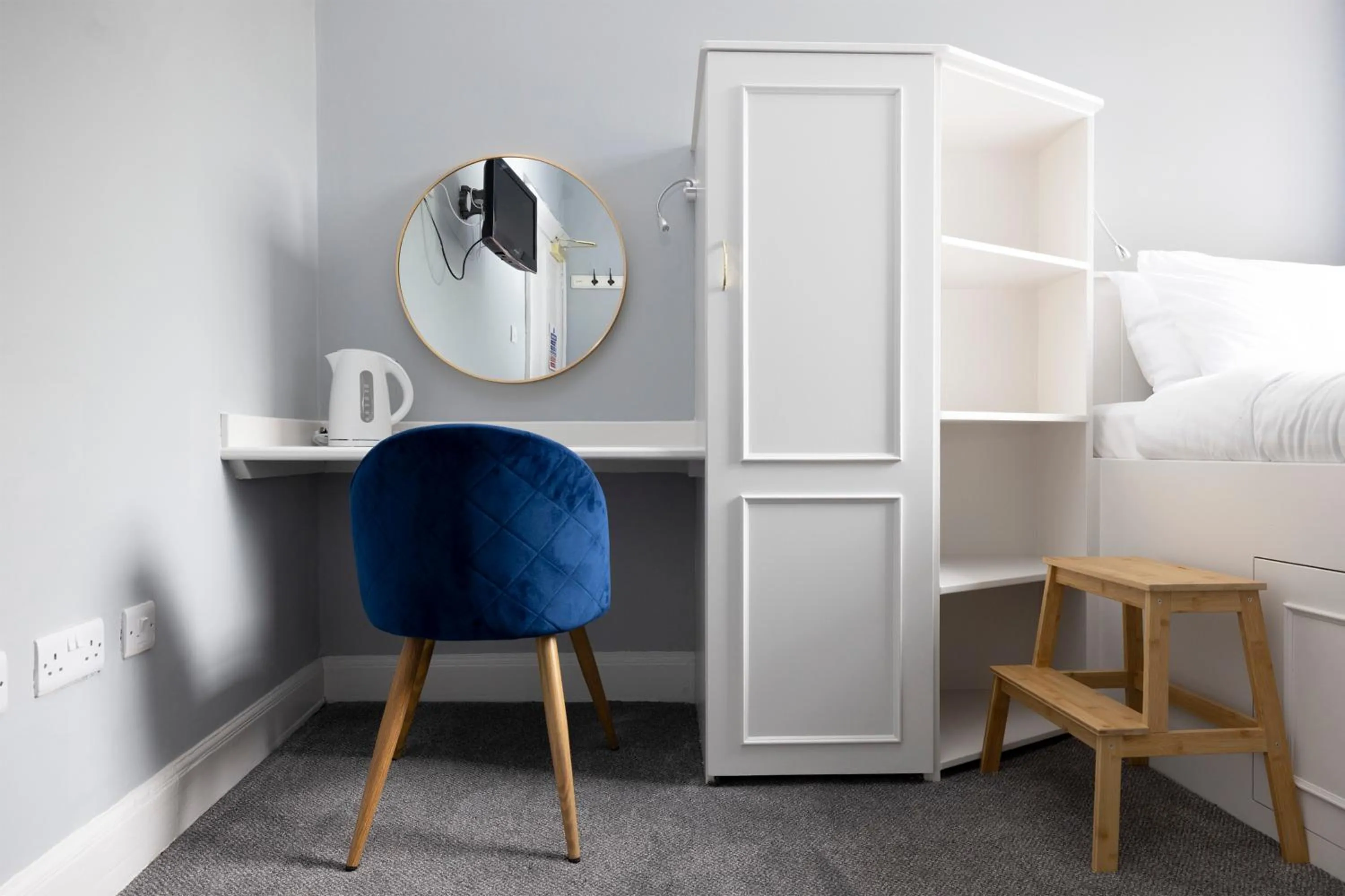 Seating area in JOIVY Haymarket