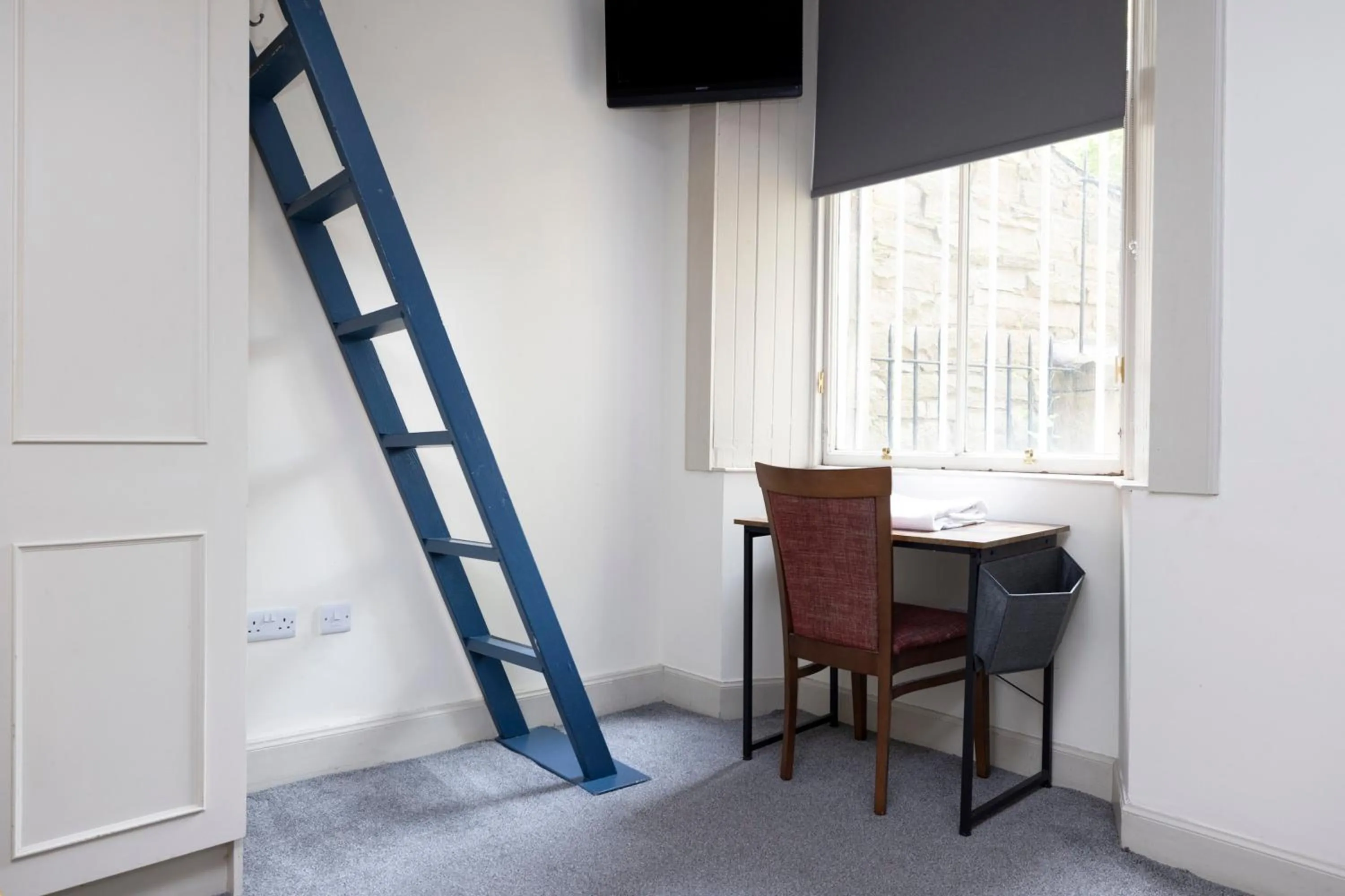 Seating area in JOIVY Haymarket