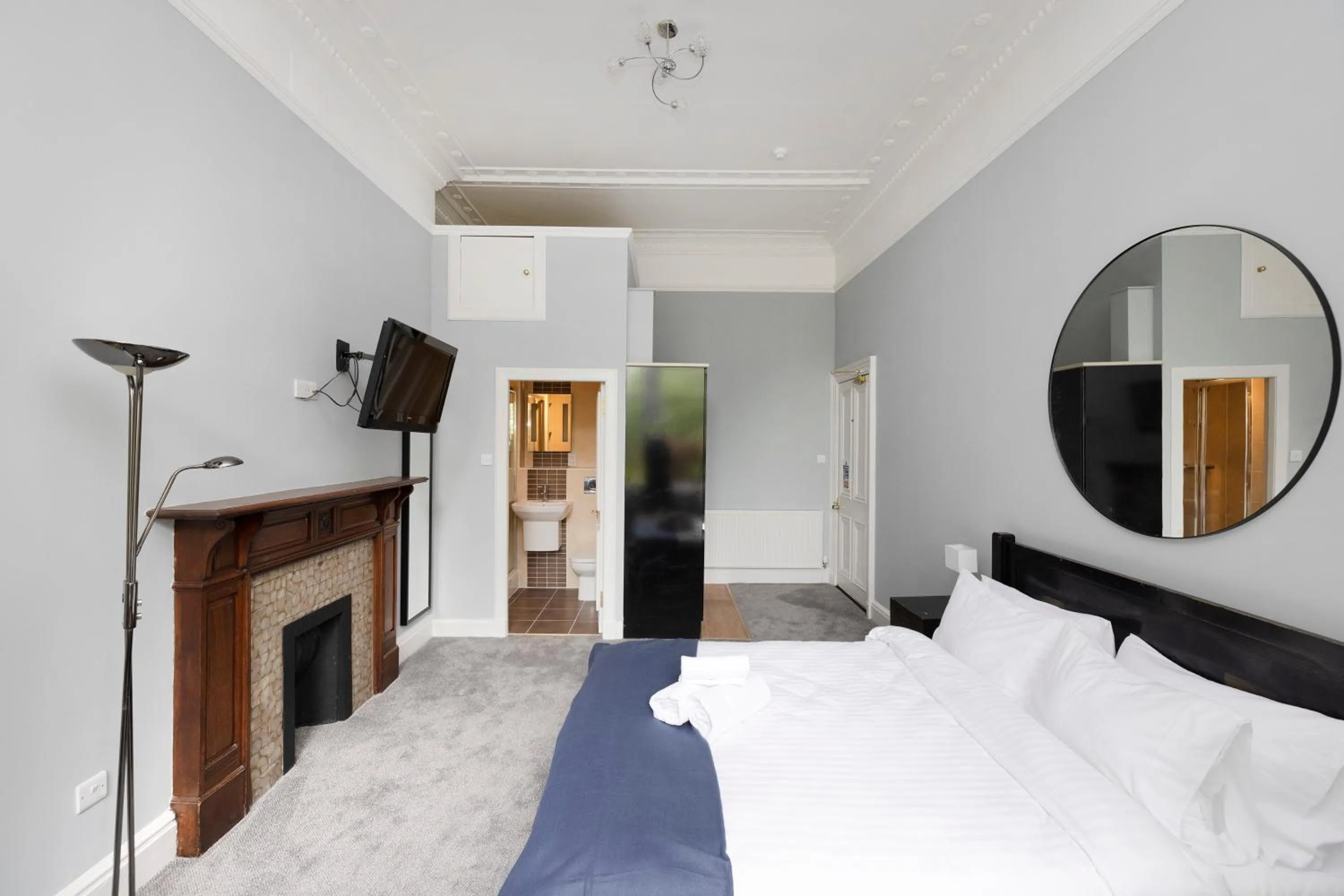 Bed in JOIVY Haymarket