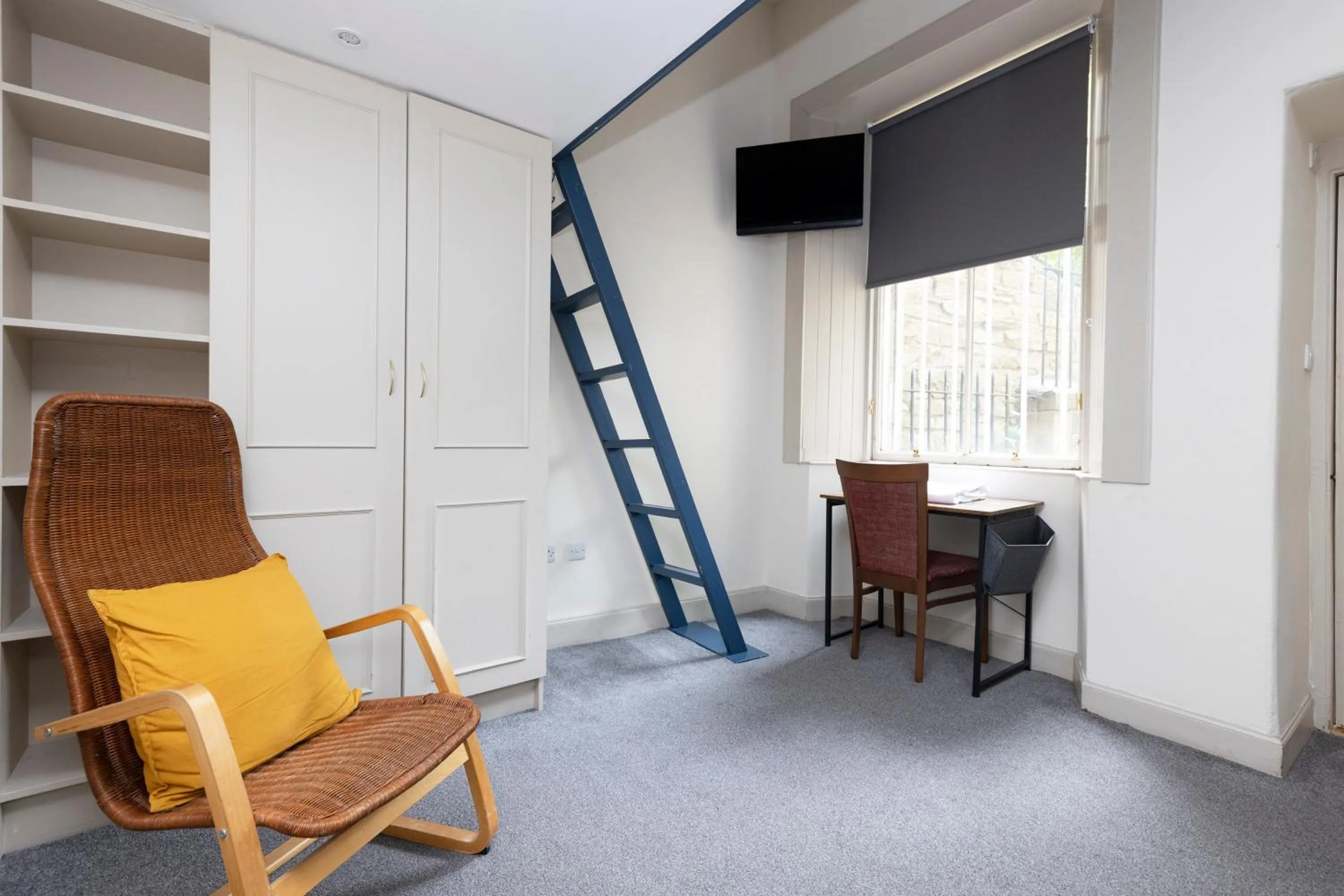 Seating area in JOIVY Haymarket