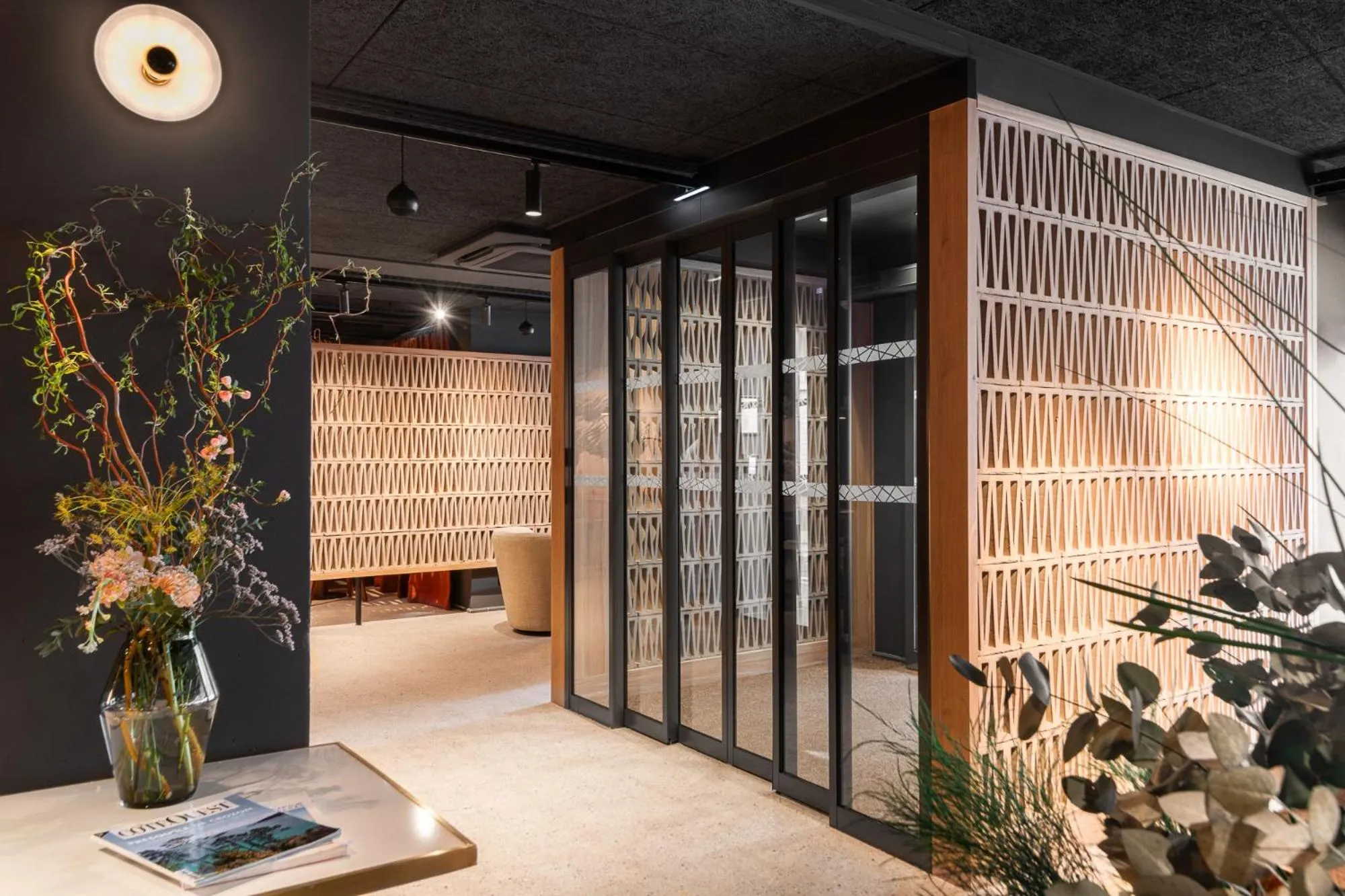 Property building in Hôtel L'Adresse - Entièrement rénové