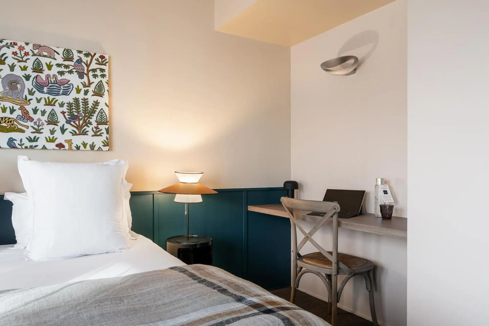 Junior Suite in Hôtel L'Adresse - Entièrement rénové Junior Suite in Hôtel L'Adresse - Entièrement rénové