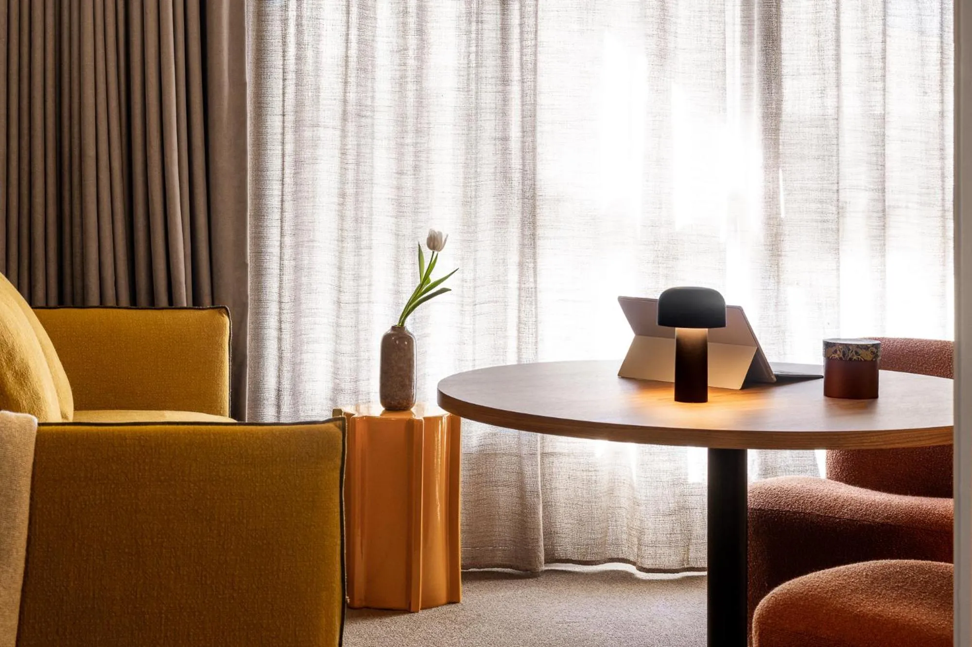 Living room in Hôtel L'Adresse - Entièrement rénové