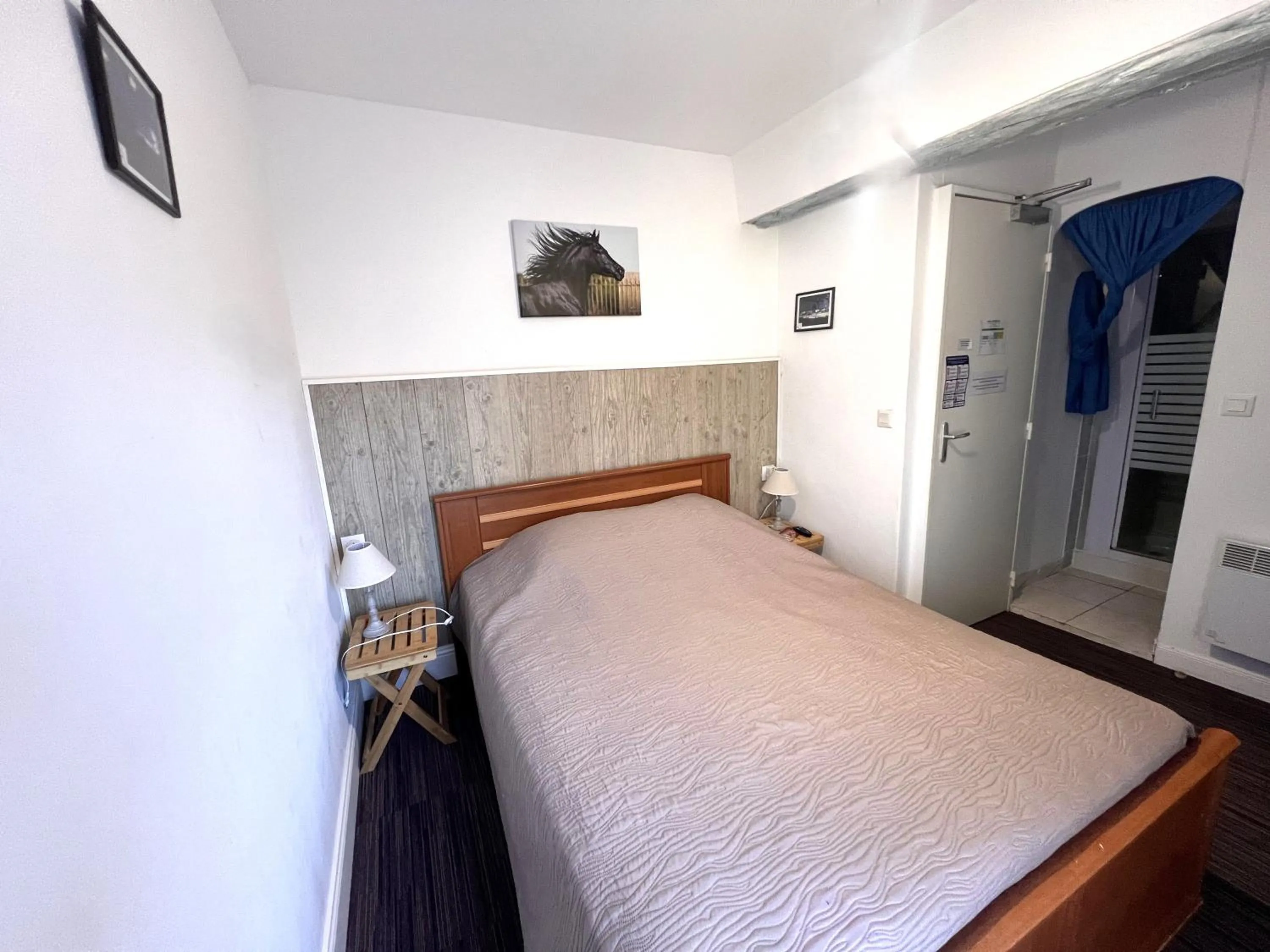 Property building, Bed in La Ferme Antoinette