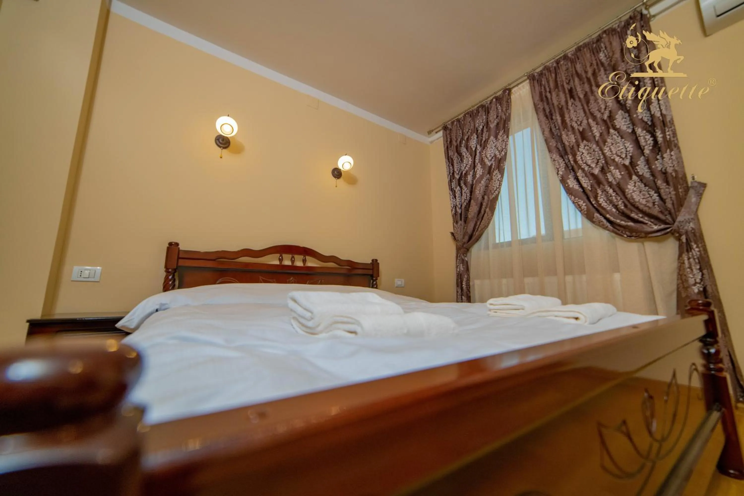 Bed in Villa Etiquette