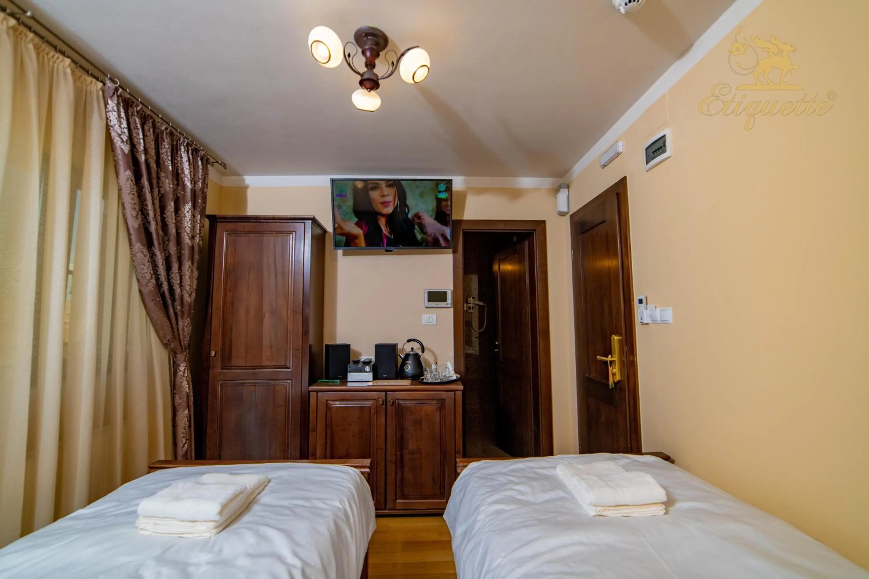 Bed in Villa Etiquette