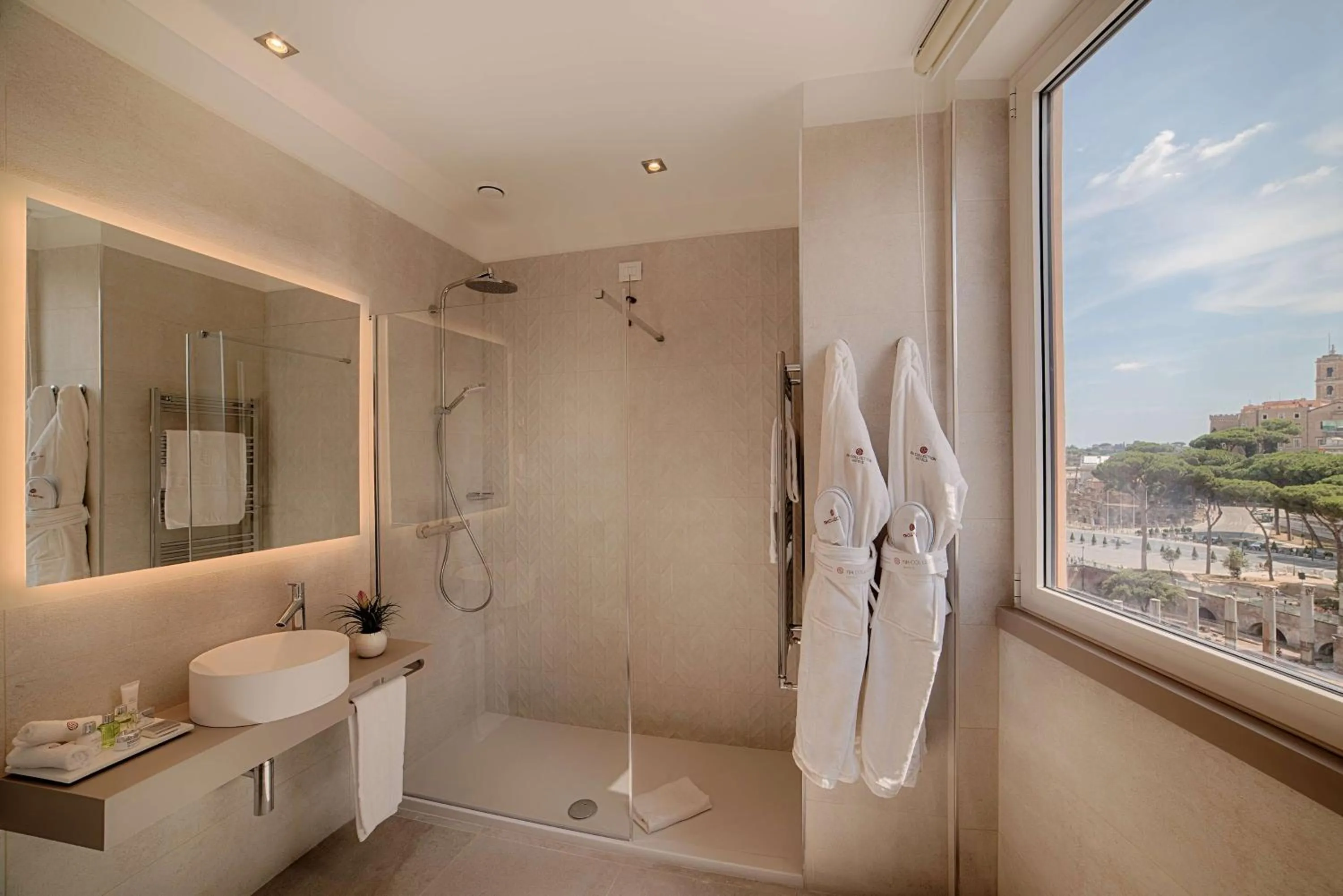 Bathroom in NH Collection Roma Fori Imperiali