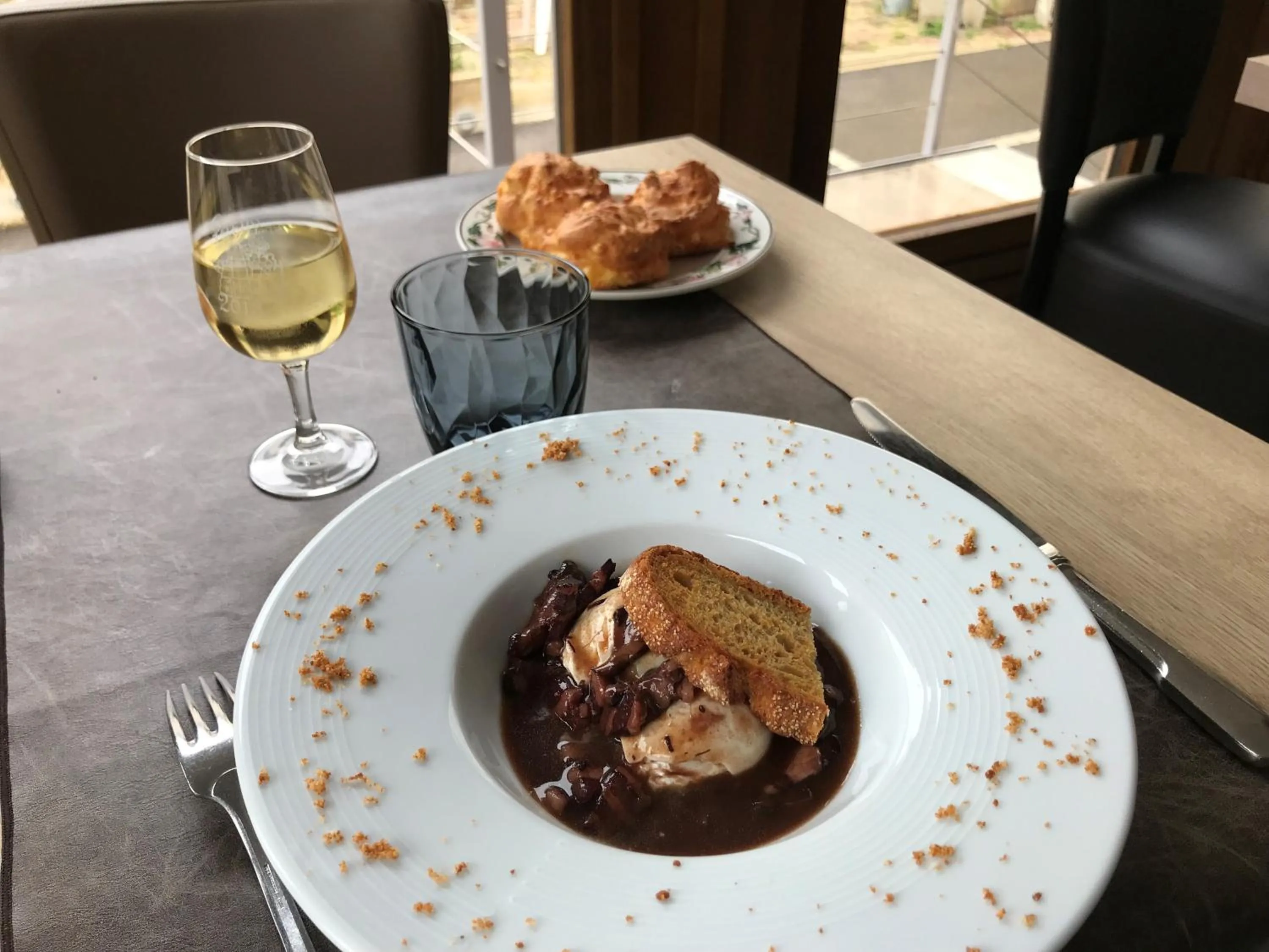 Restaurant/places to eat in LOGIS HOTEL - Le Relais Saint Vincent