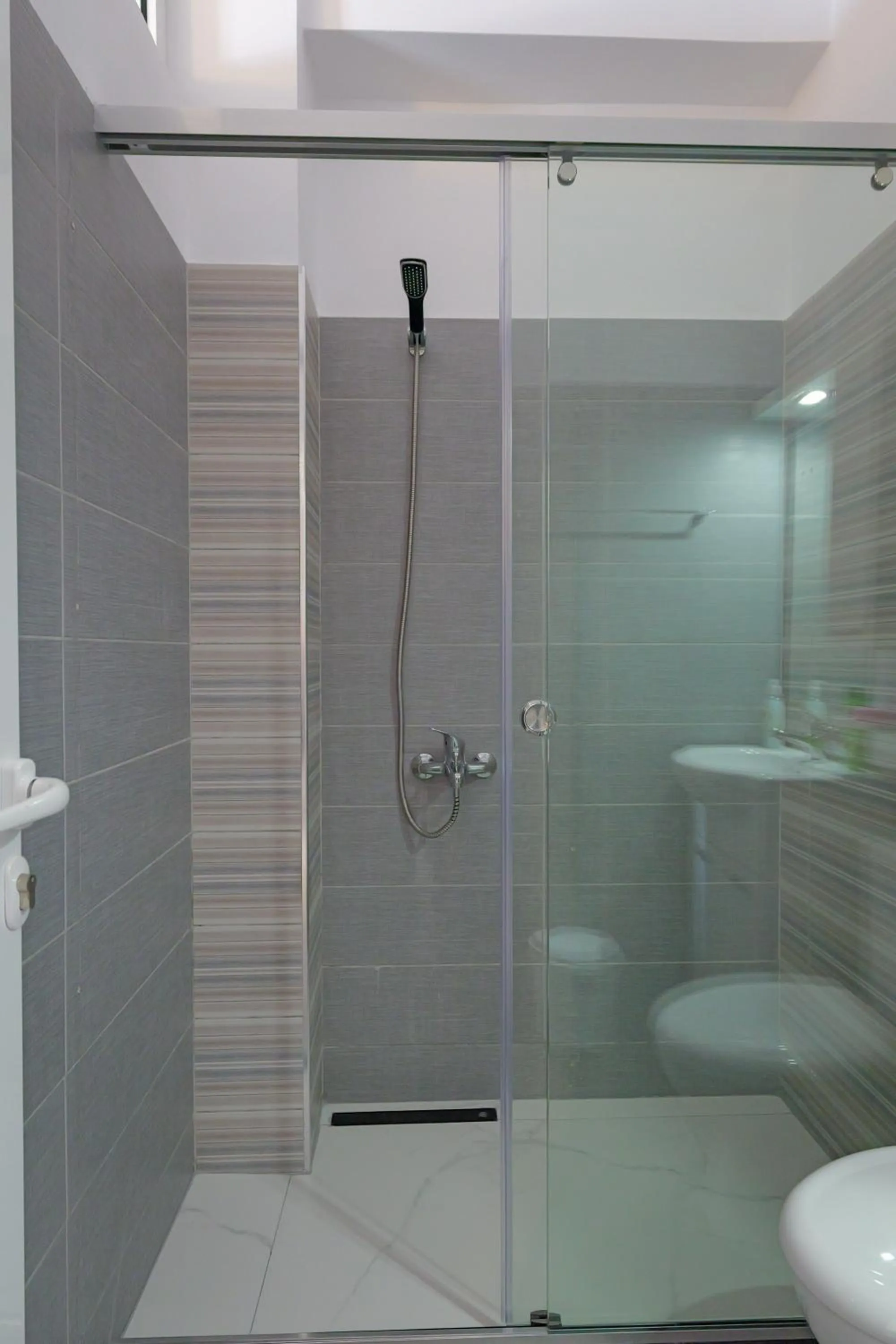 Bathroom in Hotel Esmerald Ksamil