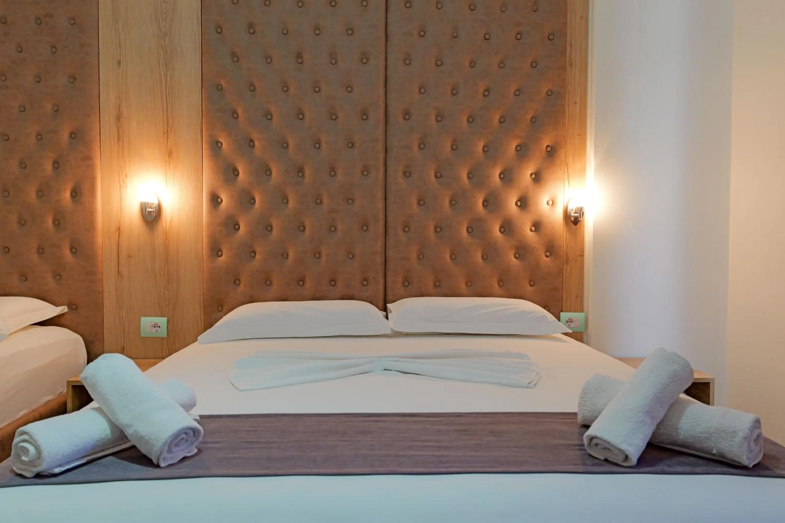 Bed in Hotel Esmerald Ksamil