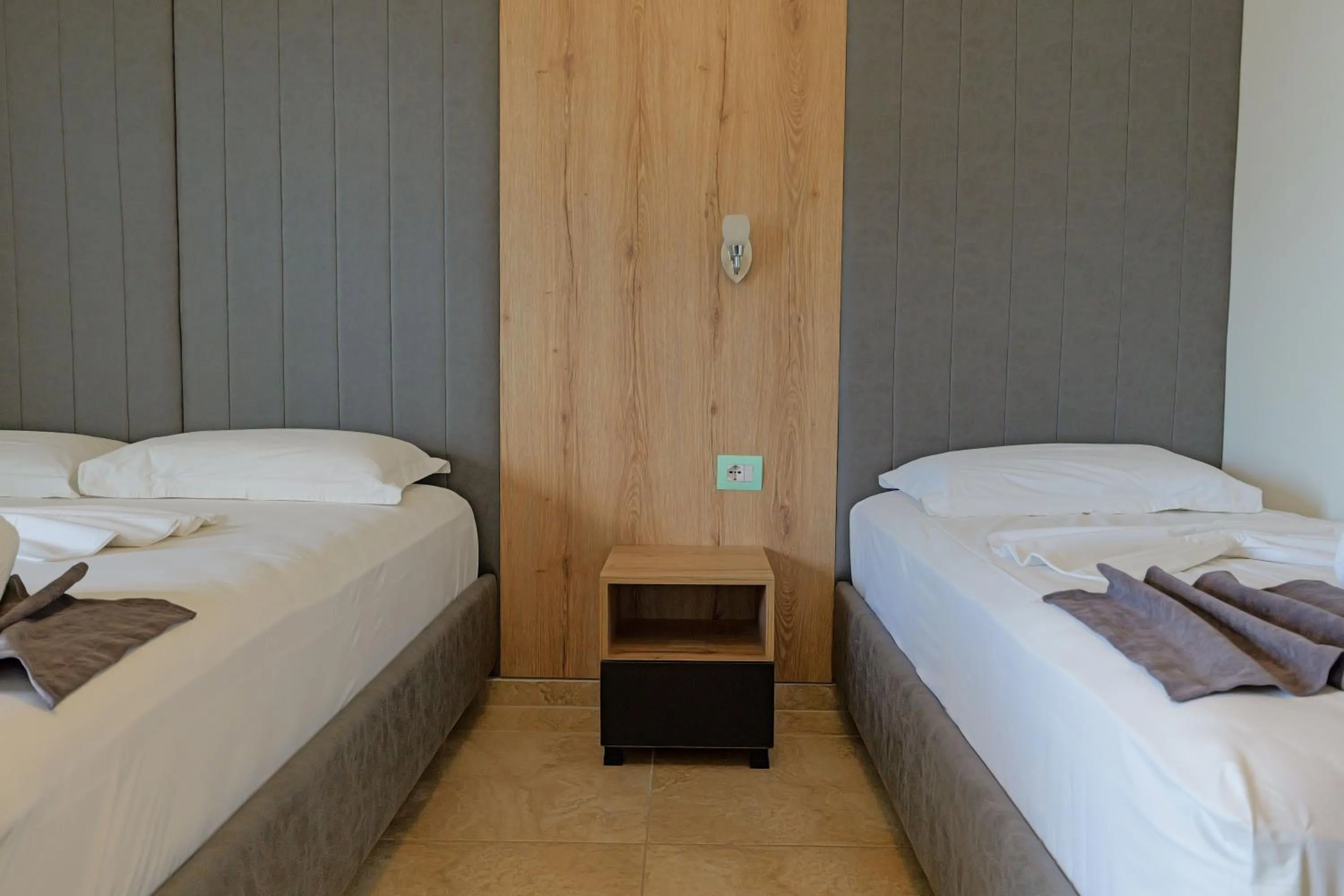 Photo of the whole room, Bed in Hotel Esmerald Ksamil