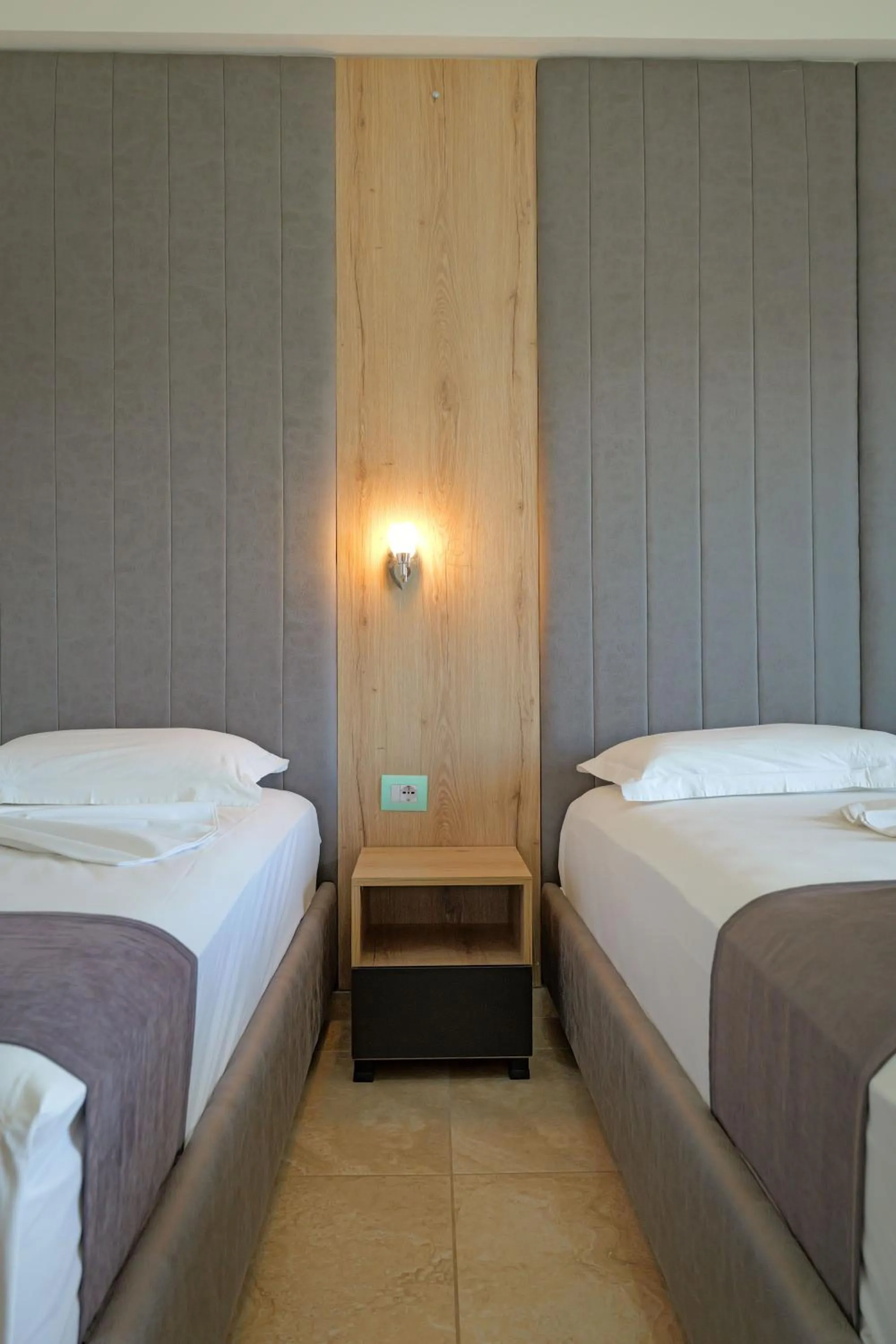 Bedroom, Bed in Hotel Esmerald Ksamil