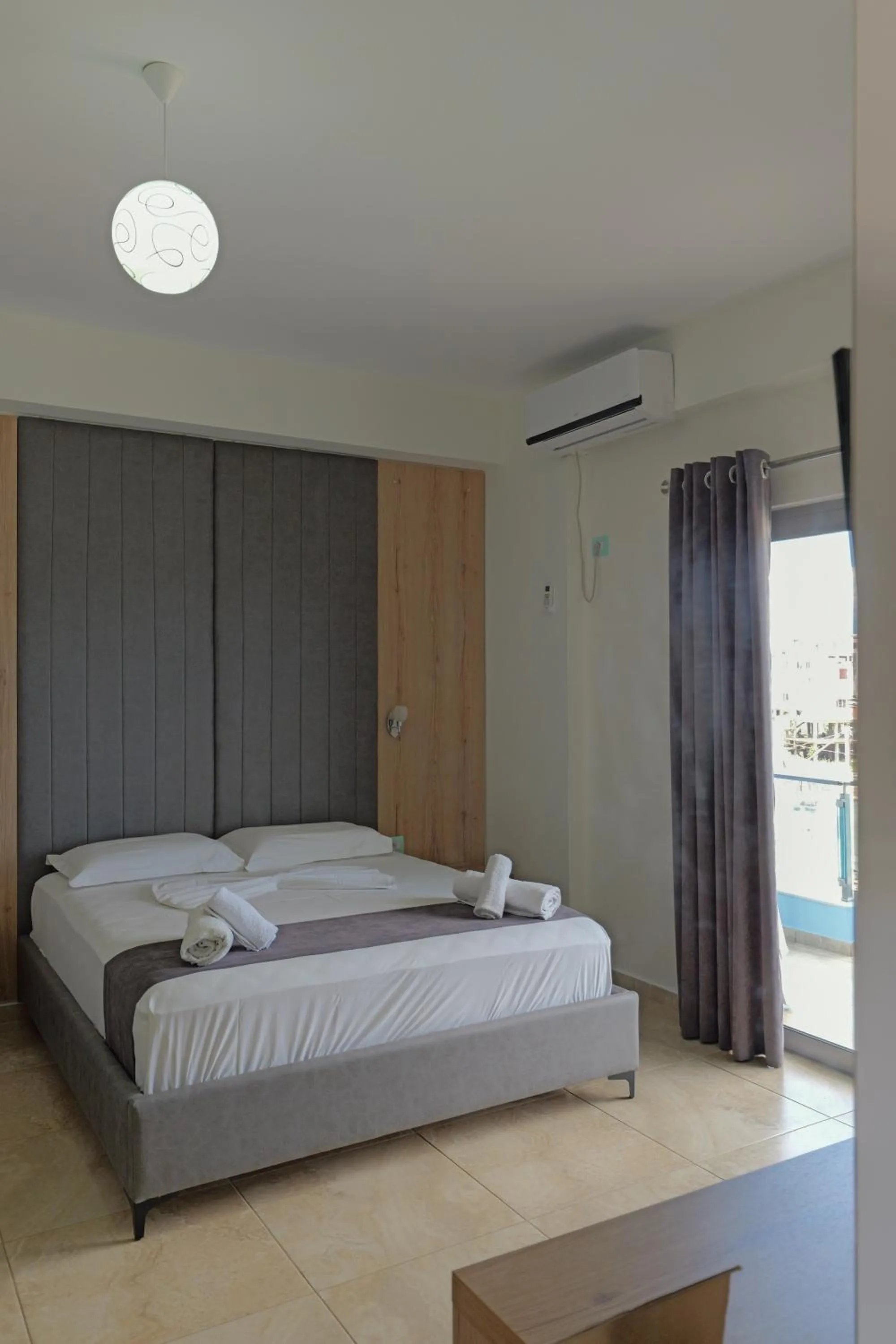 Photo of the whole room, Bed in Hotel Esmerald Ksamil