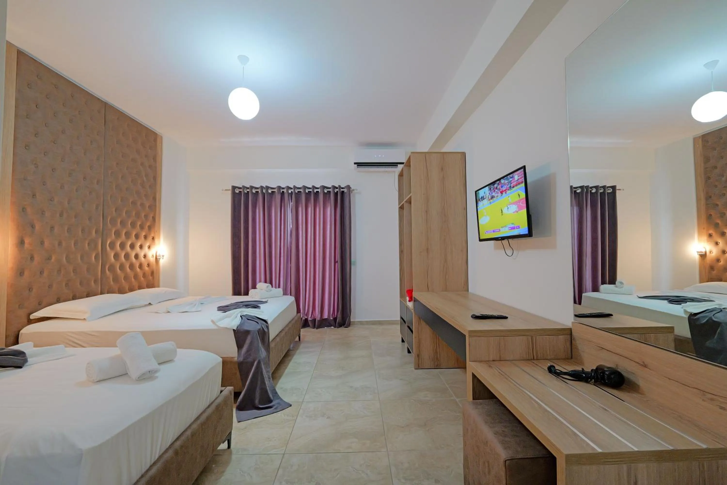 Bedroom, Bed in Hotel Esmerald Ksamil