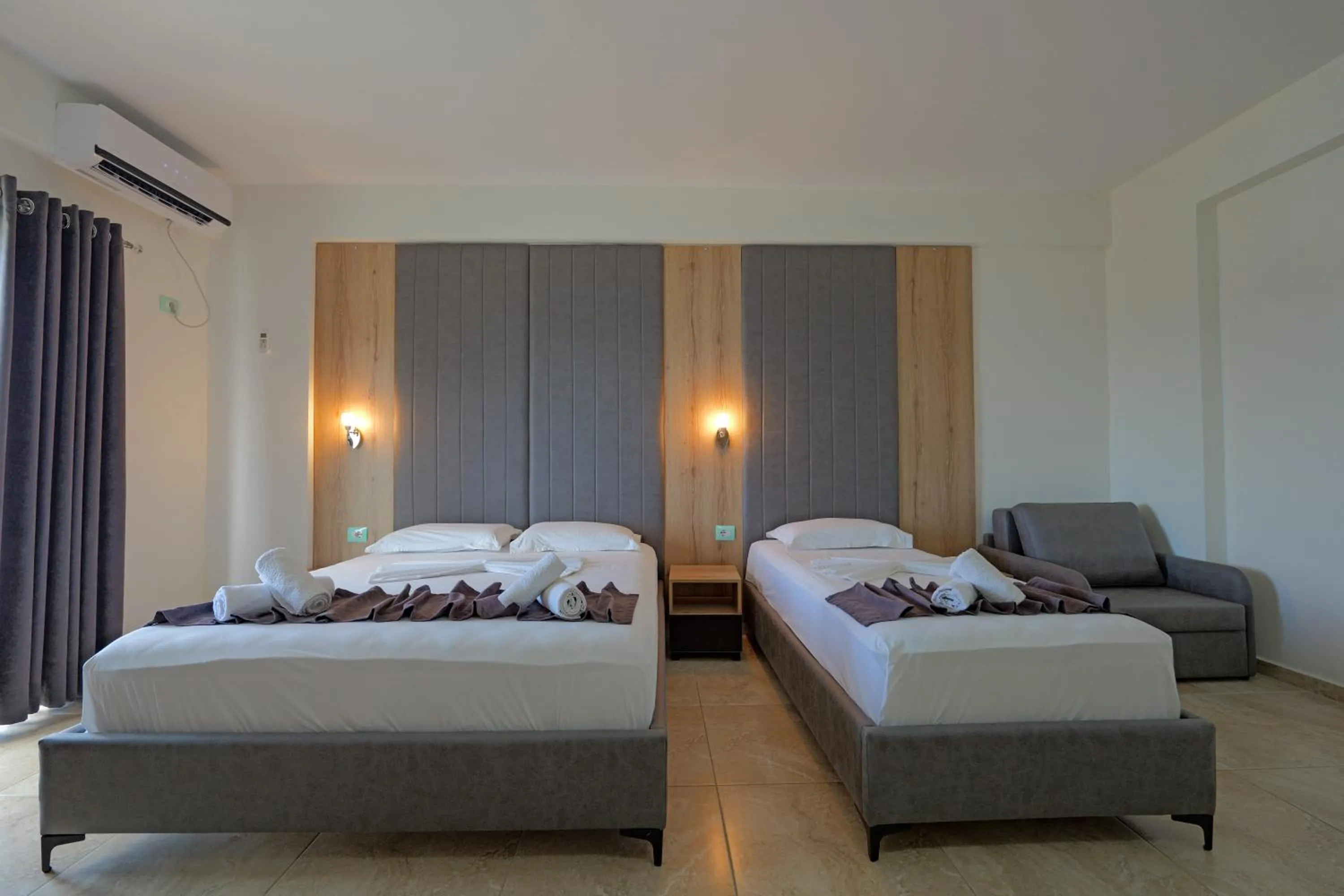 Bedroom, Bed in Hotel Esmerald Ksamil