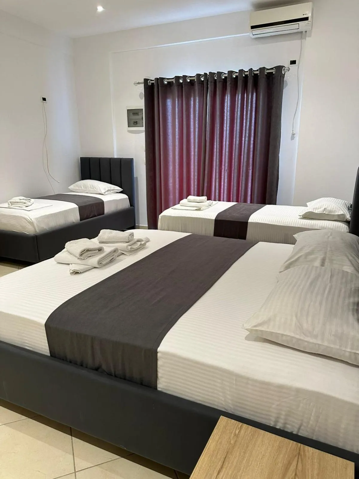 Bed in Hotel Esmerald Ksamil