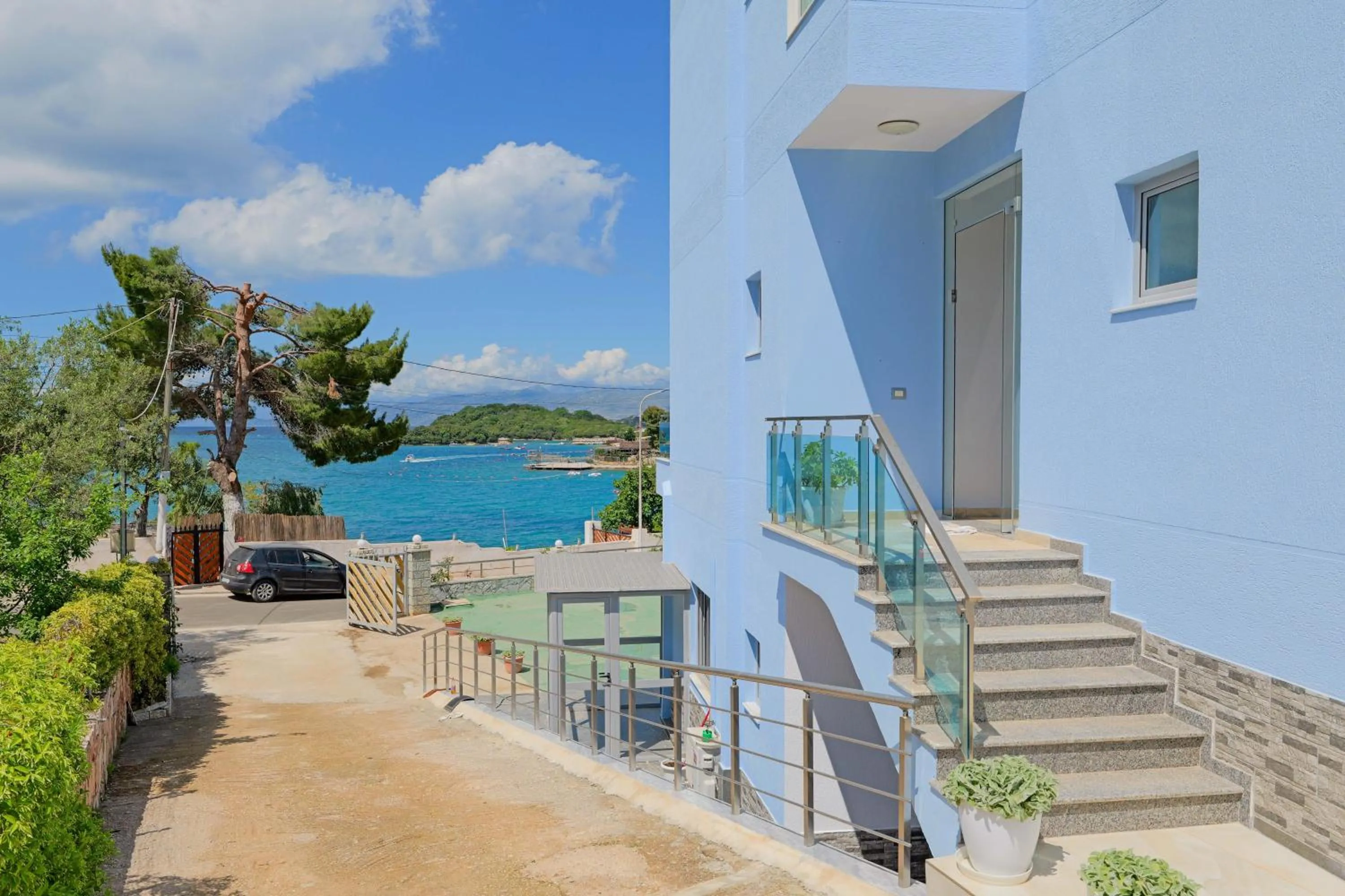 Property building in Hotel Esmerald Ksamil