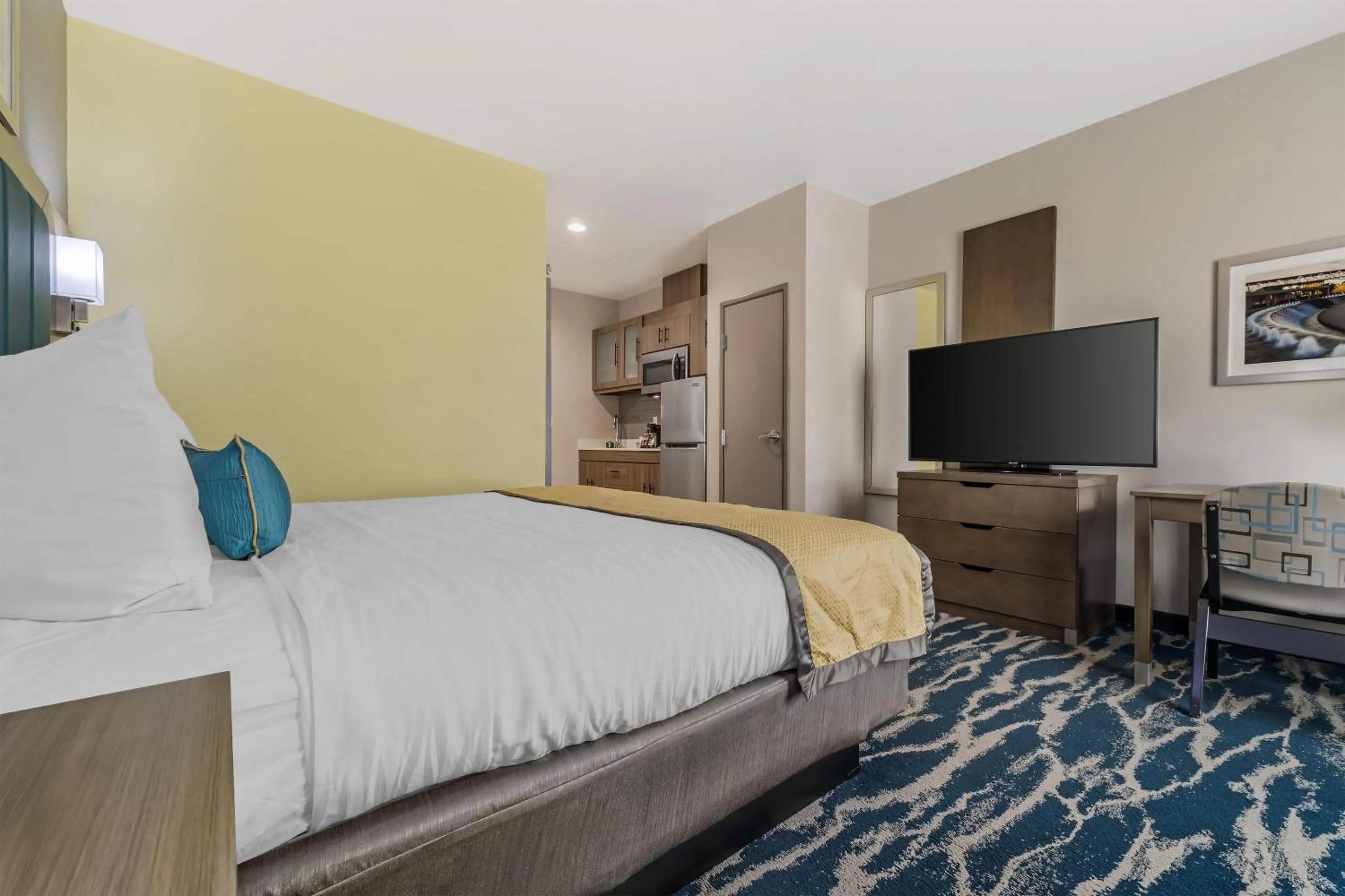 Bedroom, Bed in Executive Residency by Best Western Corpus Christi