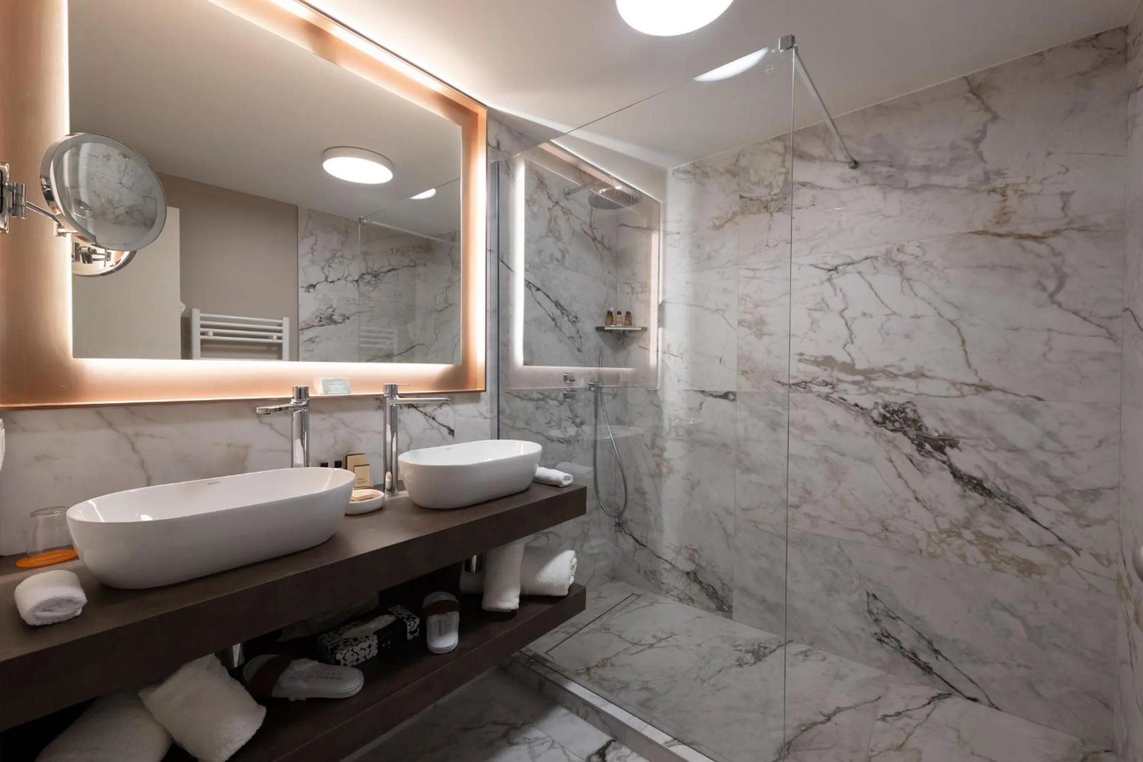 Bathroom in Hôtel La Mandarine