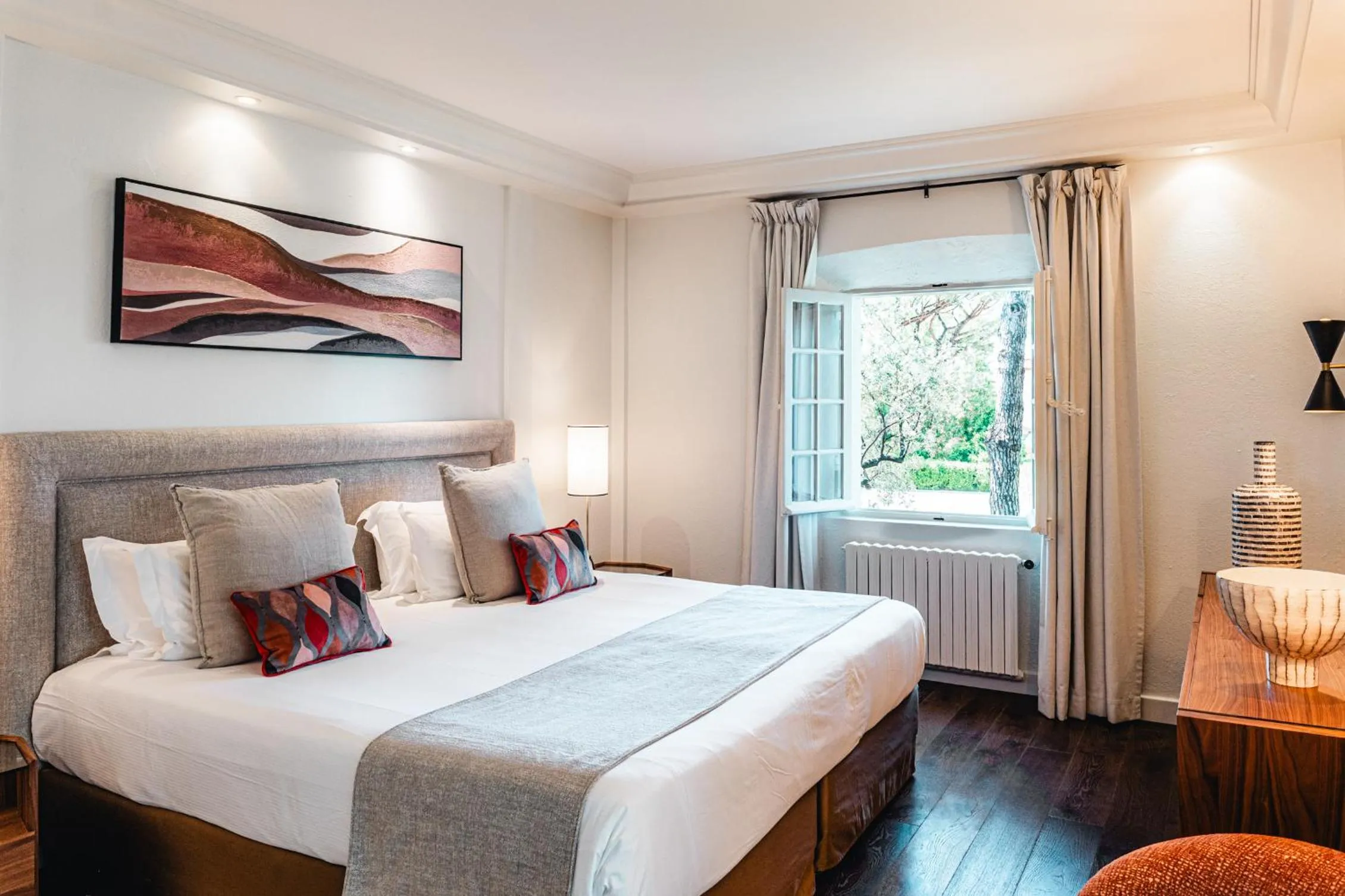 Bedroom, Bed in Hôtel La Mandarine