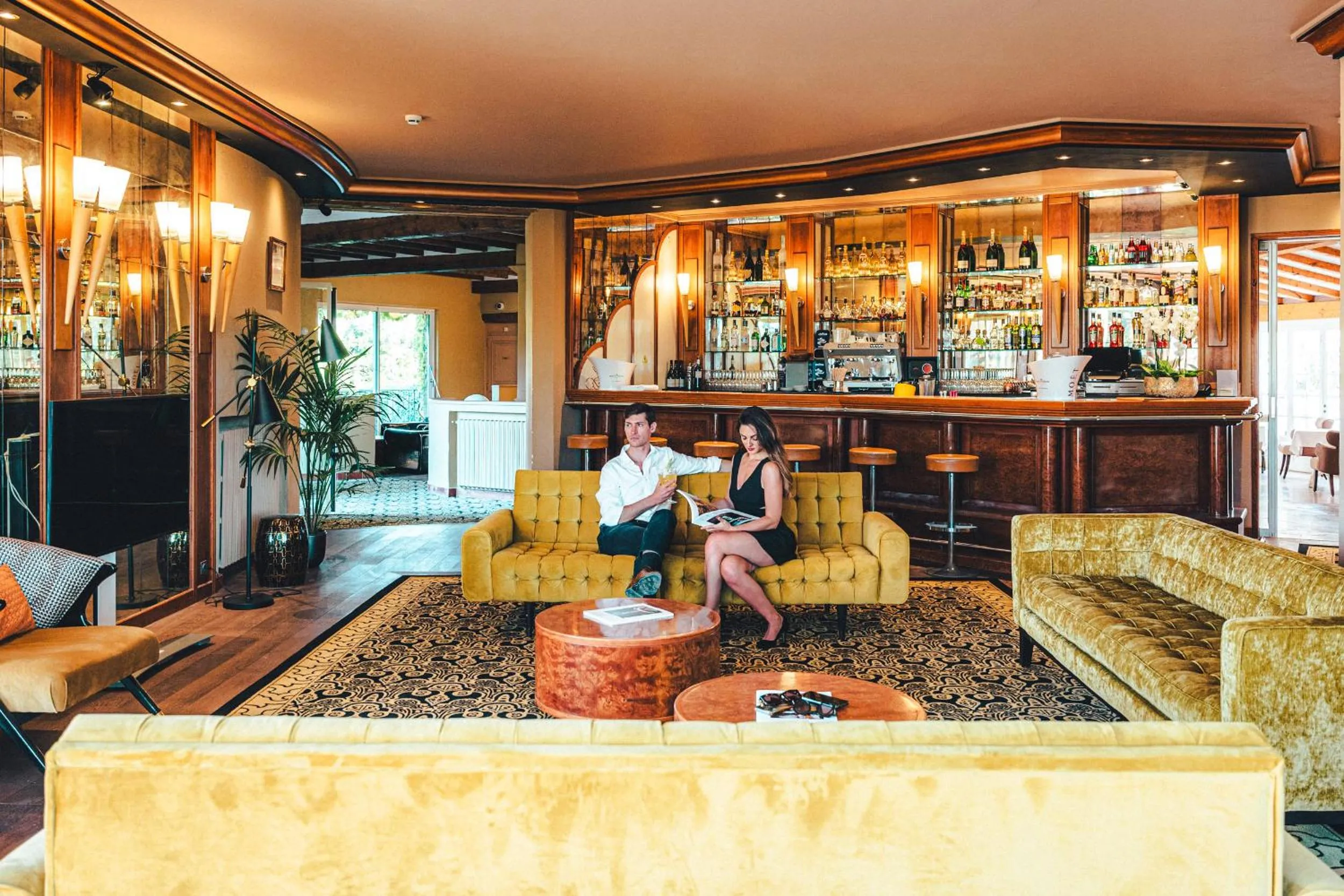 Lounge or bar in Hôtel La Mandarine