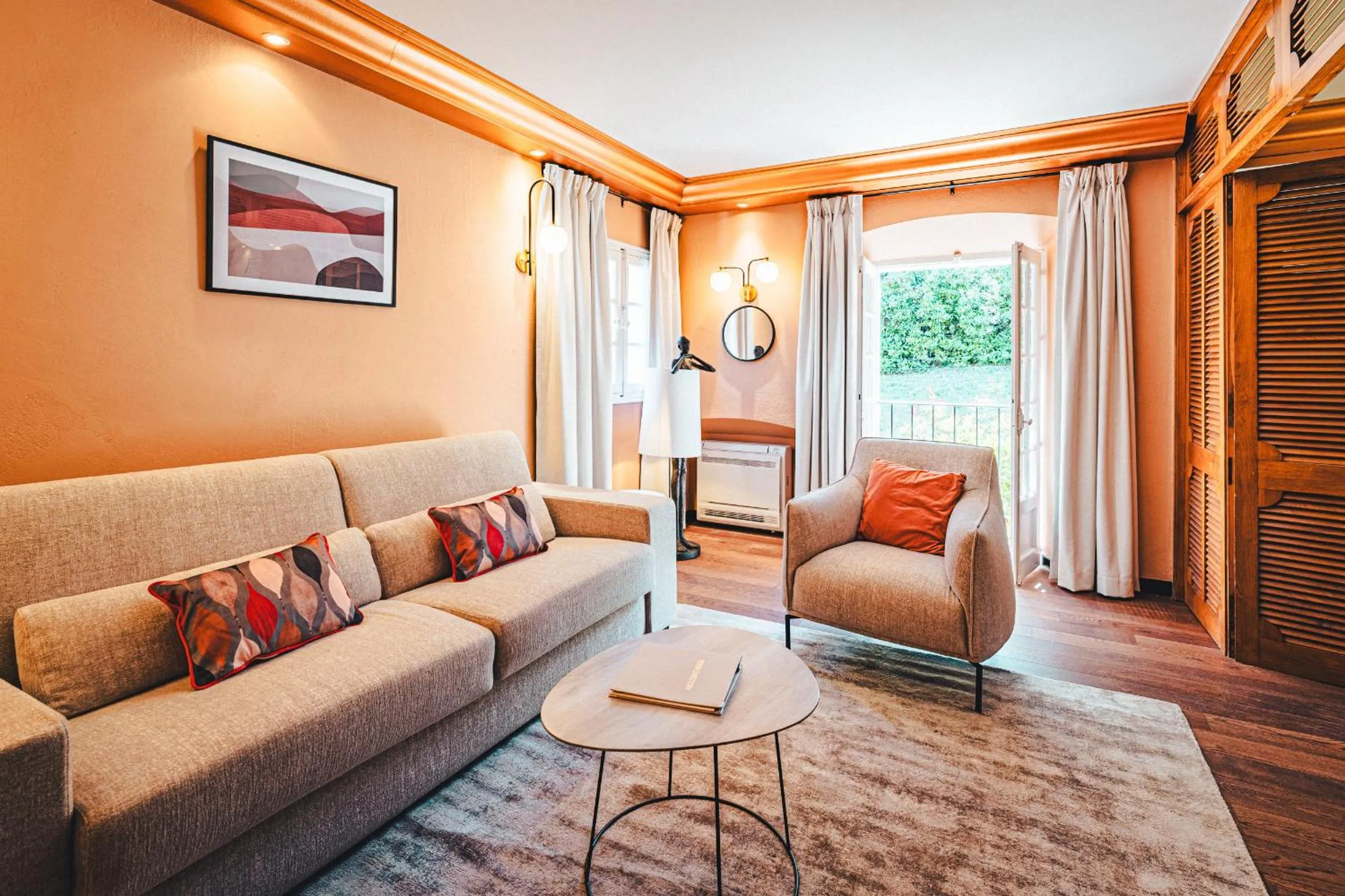 Bedroom in Hôtel La Mandarine