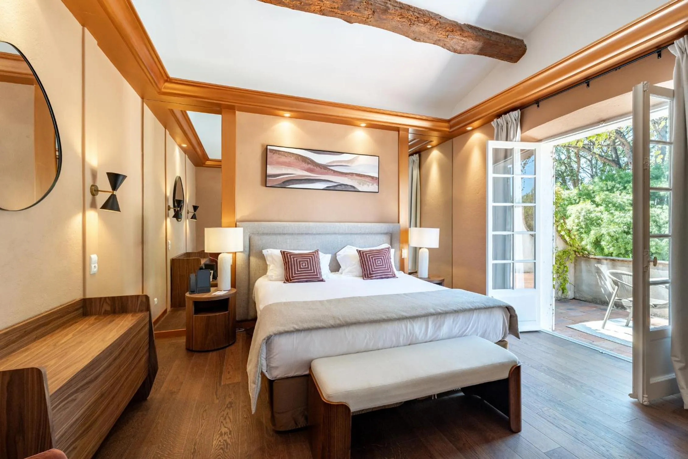 Bedroom, Bed in Hôtel La Mandarine