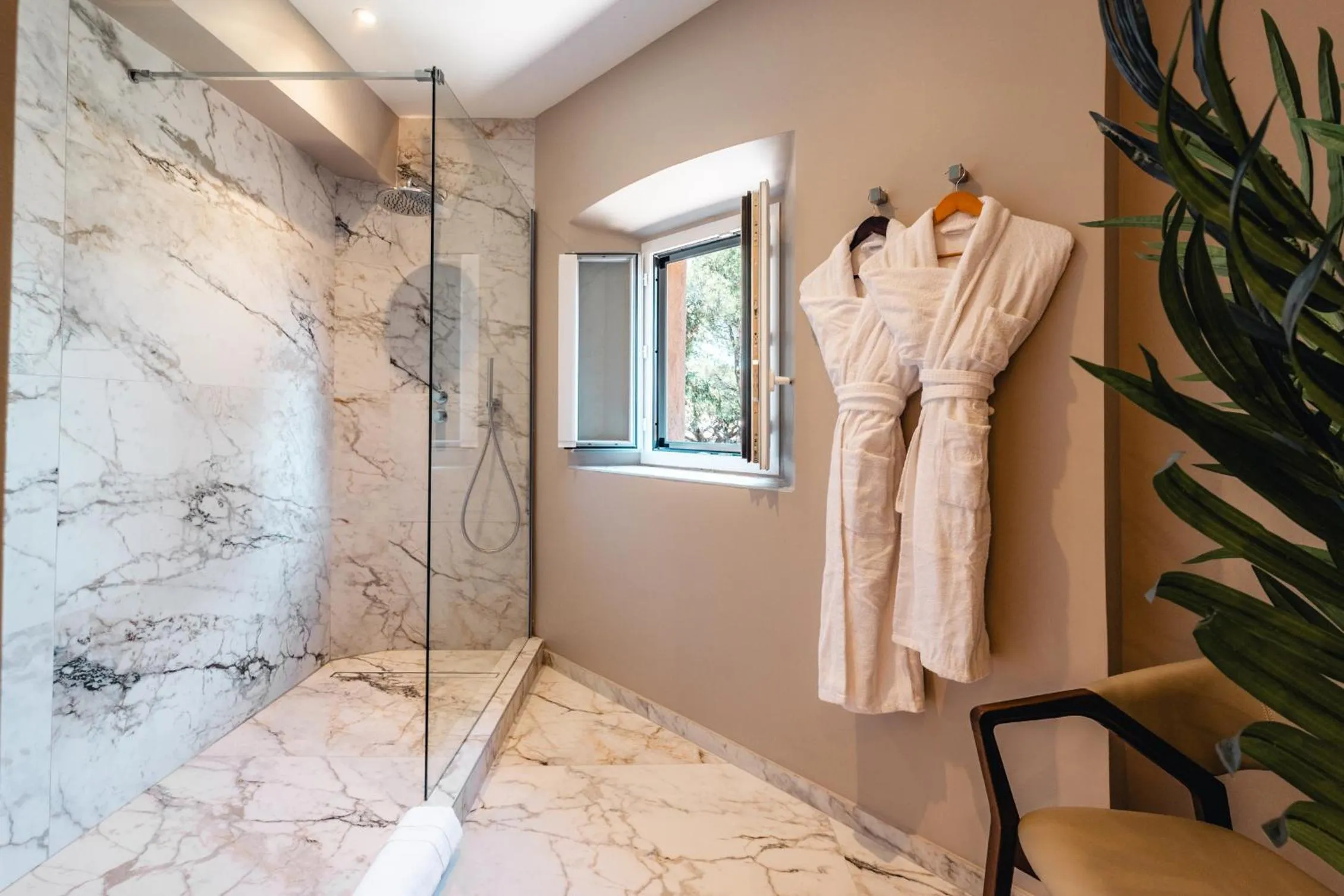 Bathroom in Hôtel La Mandarine