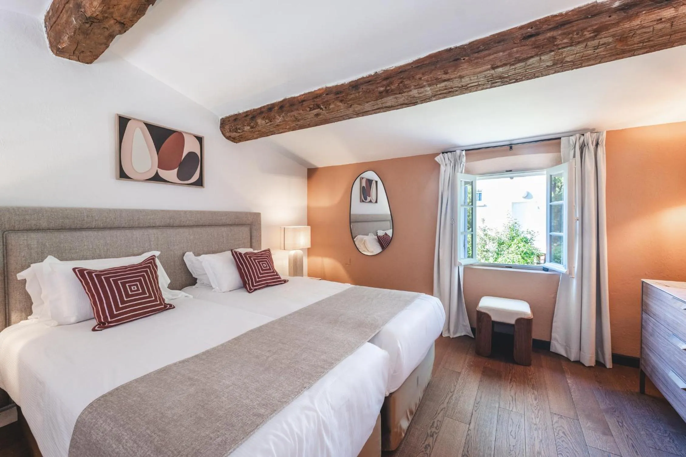 Bedroom, Bed in Hôtel La Mandarine