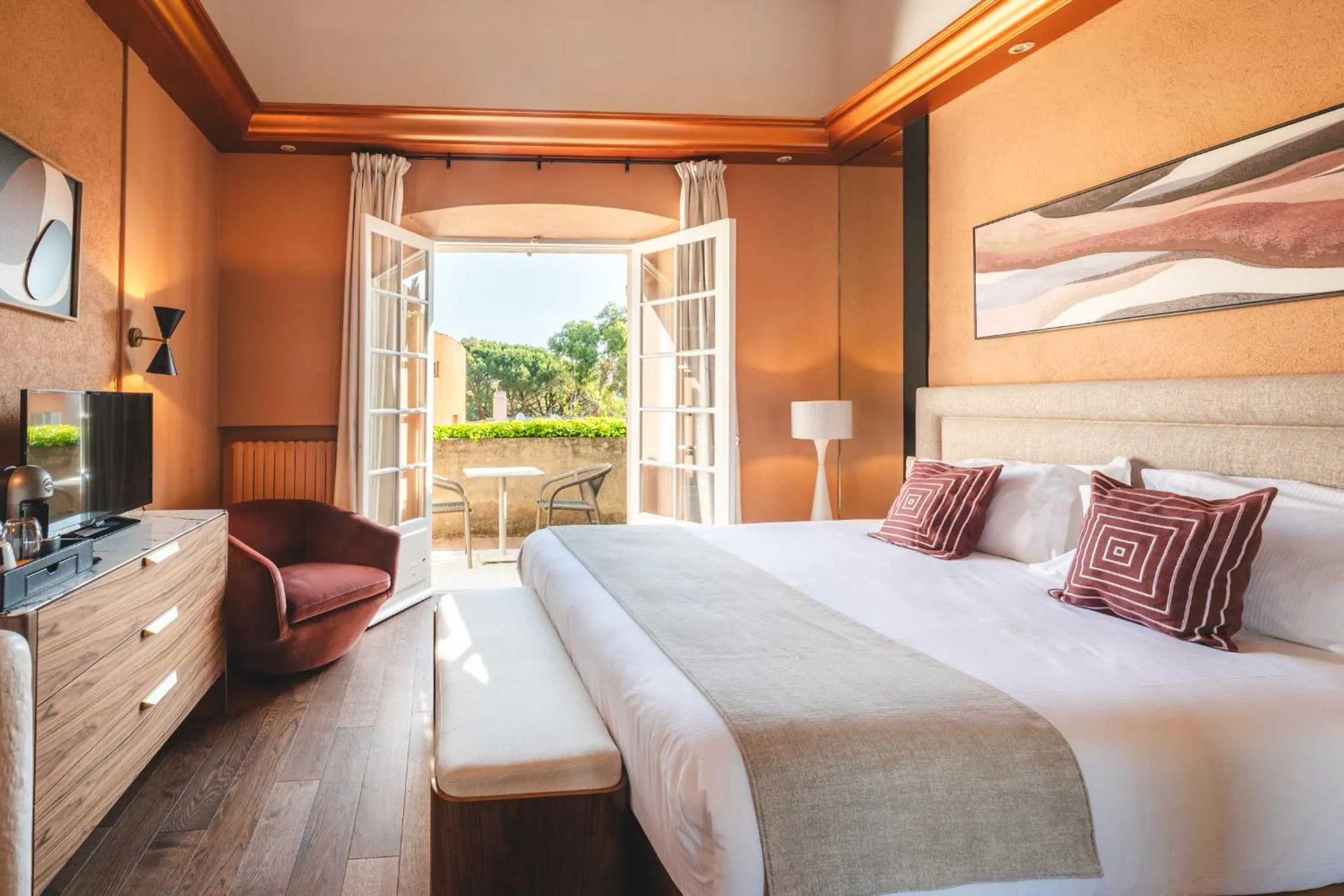 Bedroom, Bed in Hôtel La Mandarine