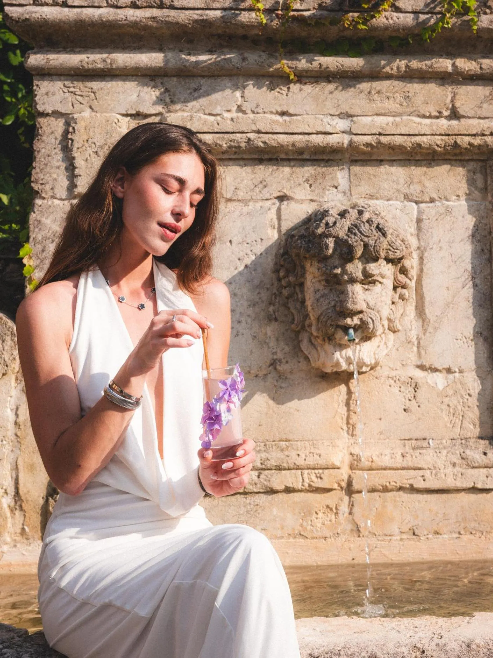 Lounge or bar in Hôtel La Mandarine