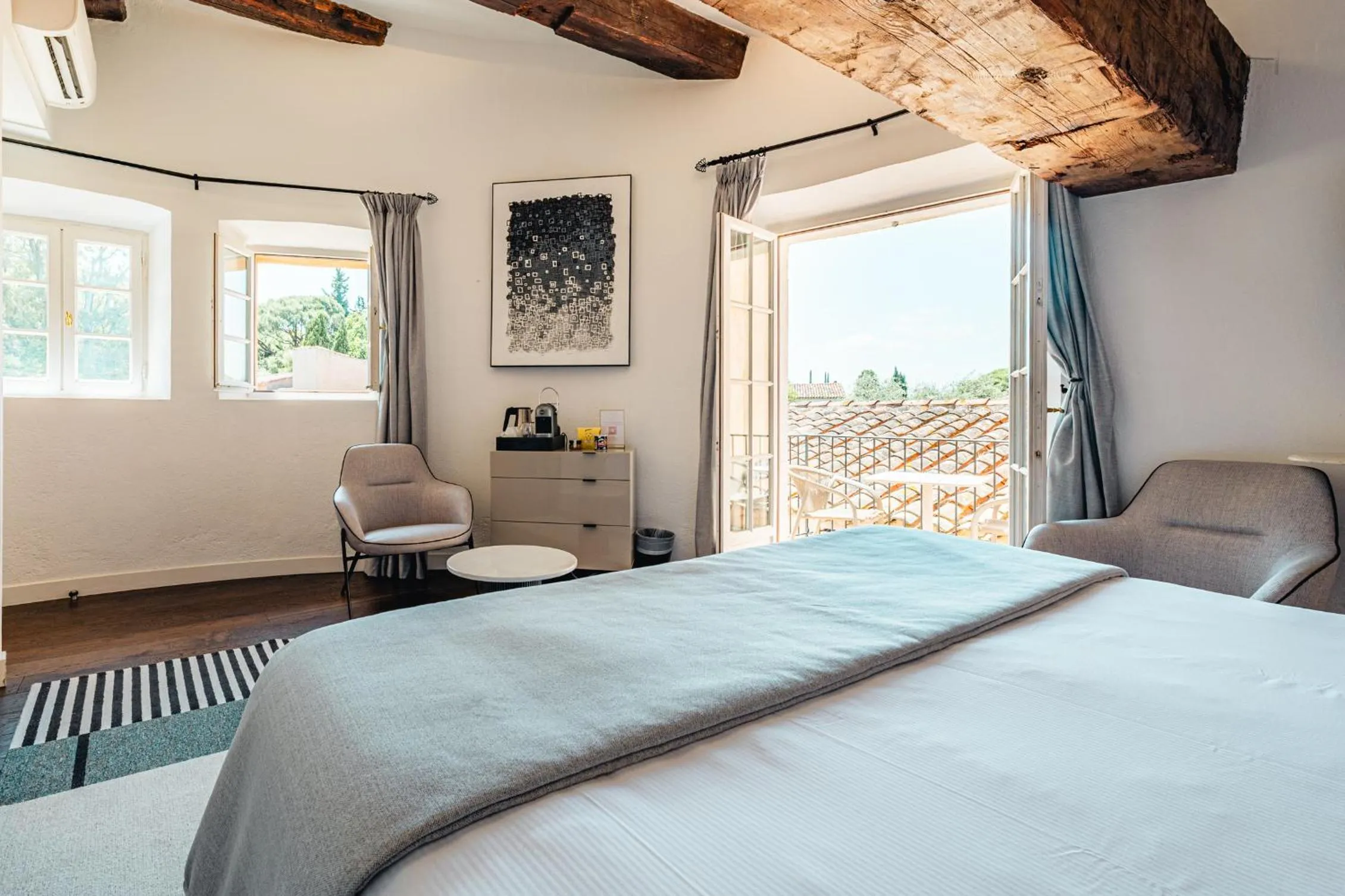 Bedroom, Bed in Hôtel La Mandarine