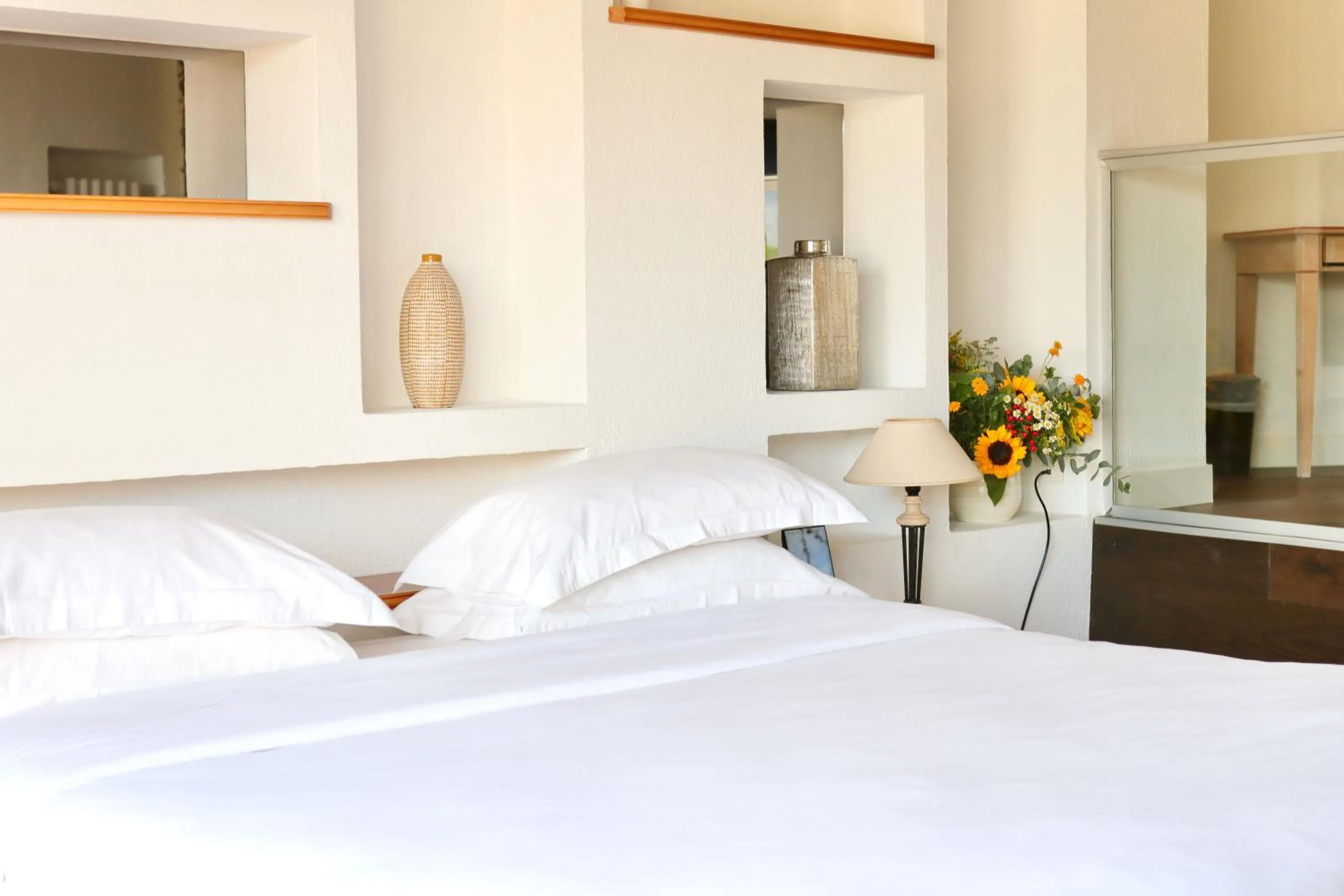 Bedroom, Bed in Hôtel La Mandarine