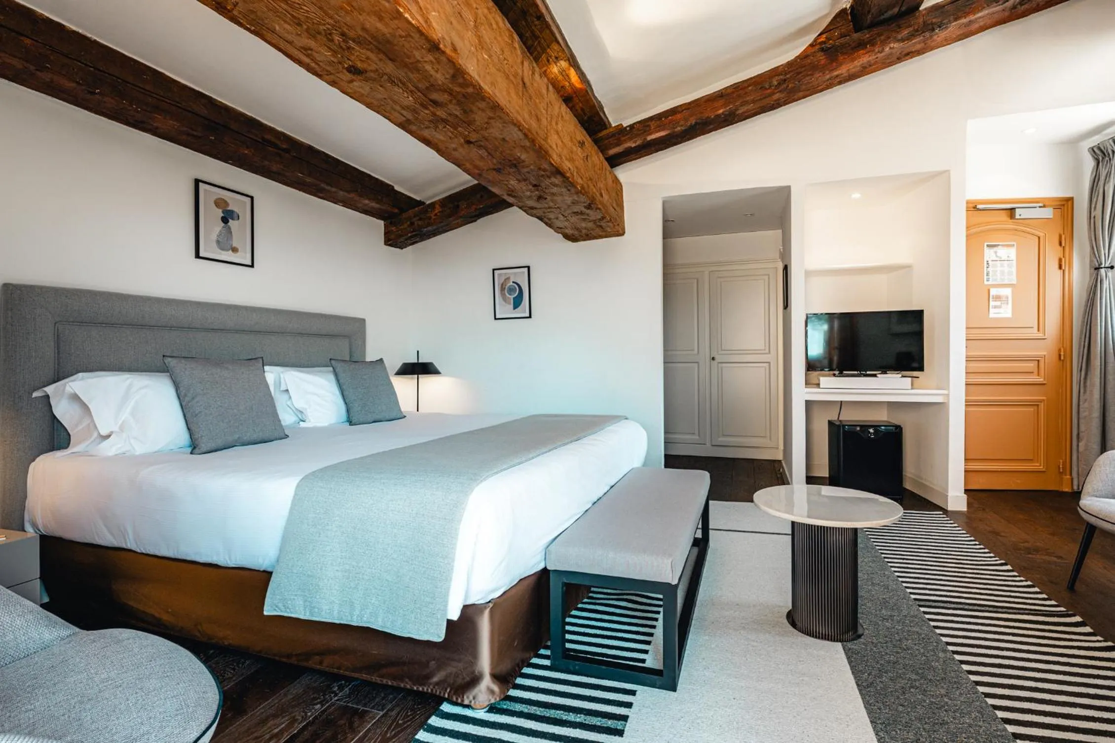 Bedroom, Bed in Hôtel La Mandarine