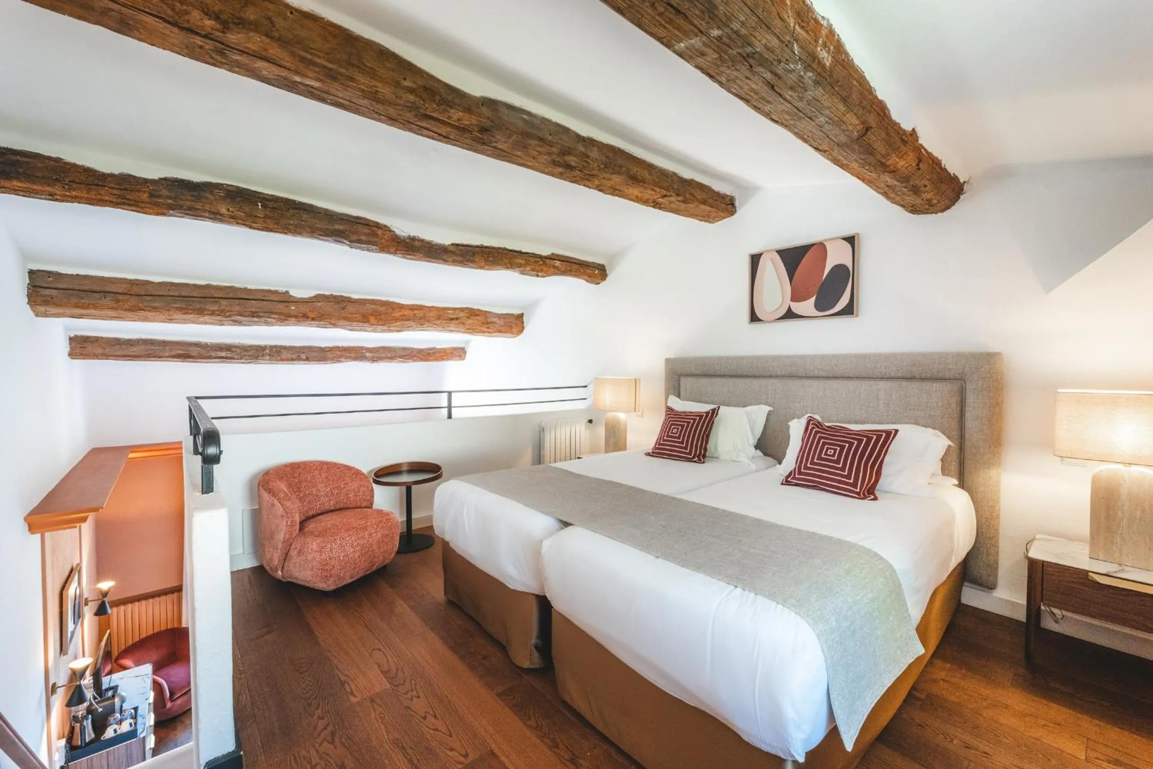 Bedroom, Bed in Hôtel La Mandarine