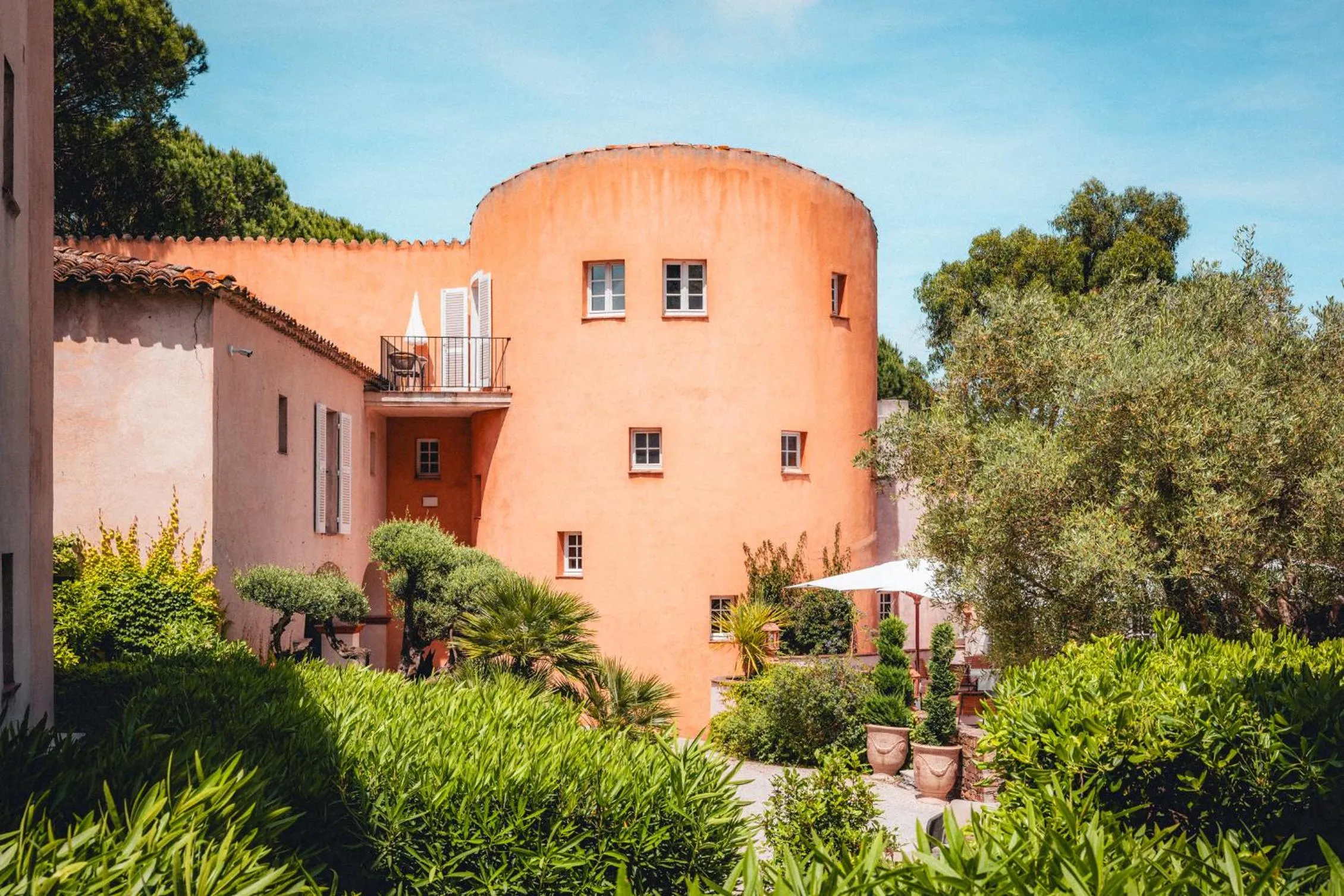 Property building in Hôtel La Mandarine