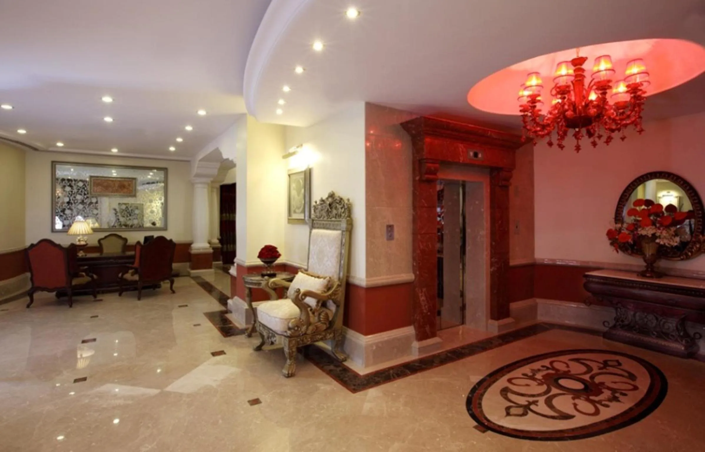 Lobby or reception in Tuli Imperial