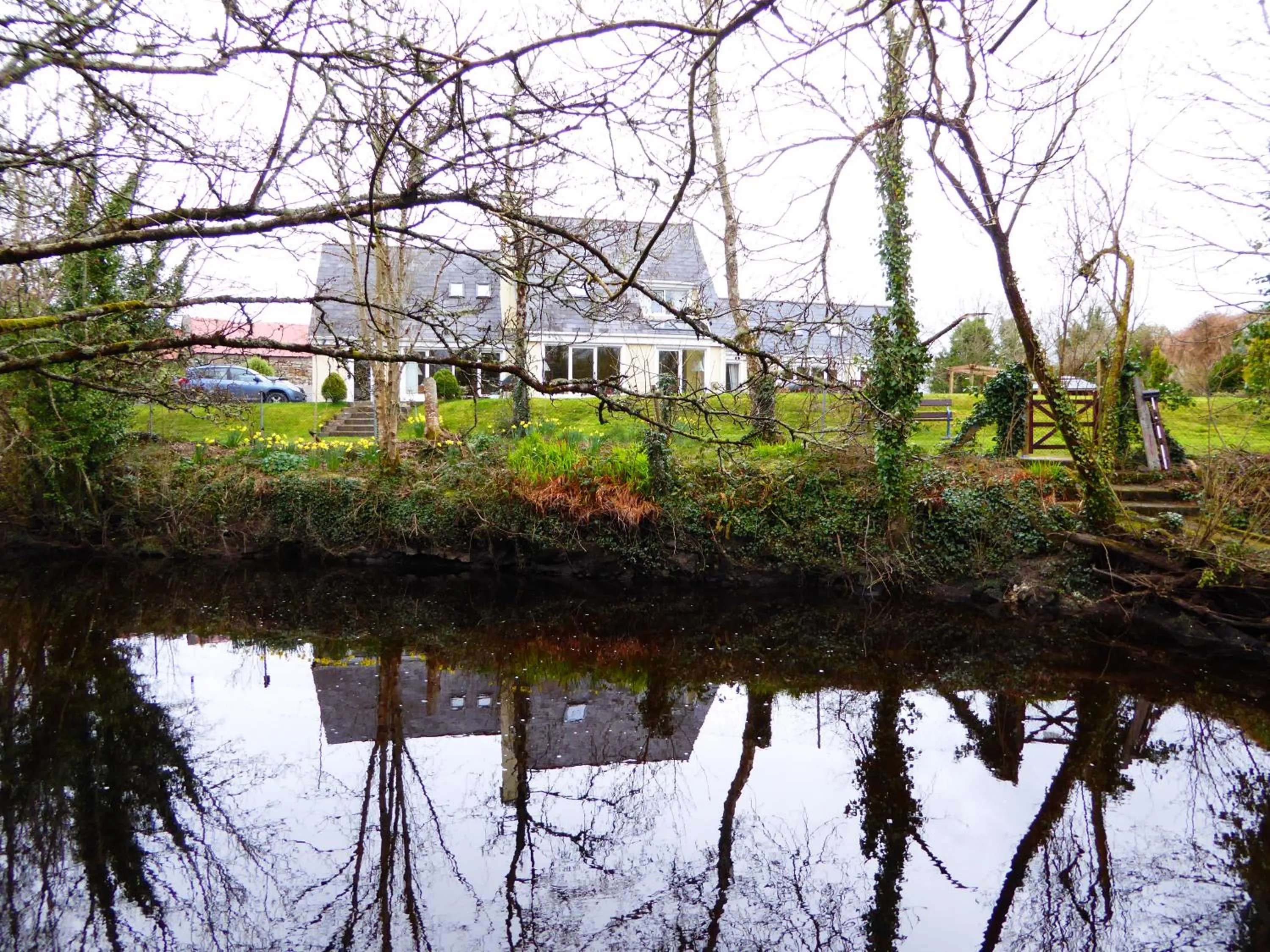 Garden view in Camillaun Lodge with Lough Corrib Boat Hire
