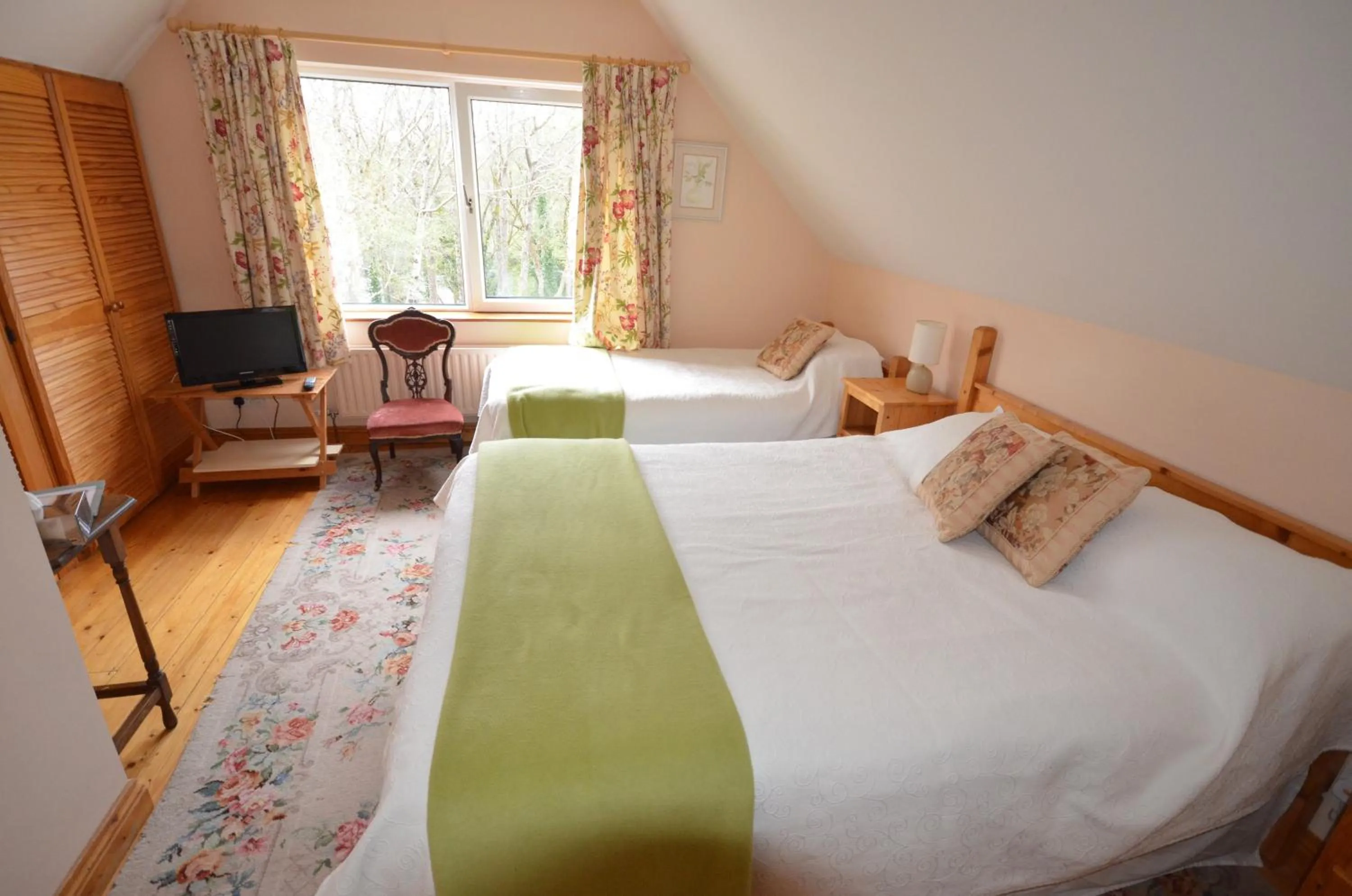Bedroom, Bed in Camillaun Lodge with Lough Corrib Boat Hire
