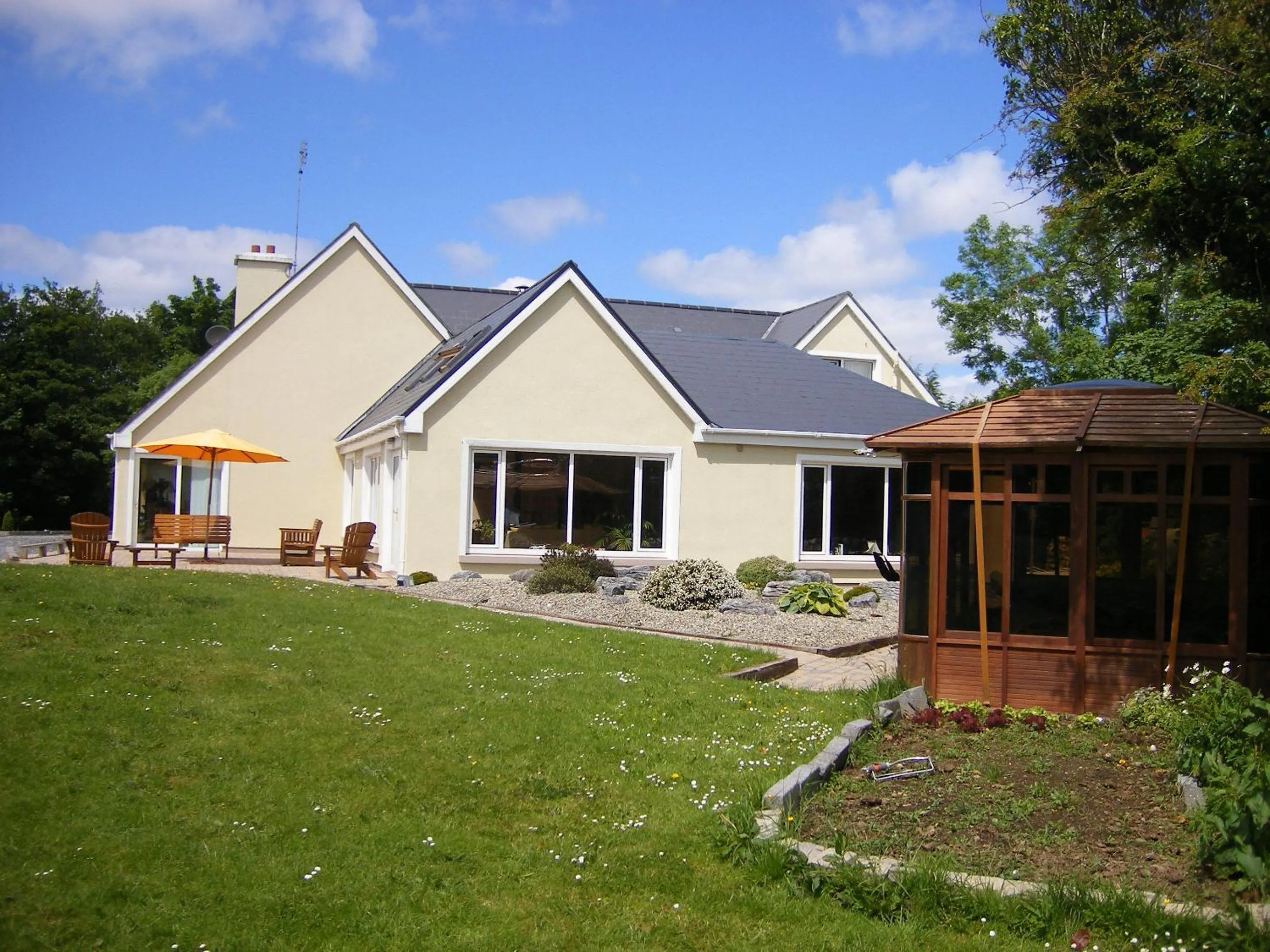 On site in Camillaun Lodge with Lough Corrib Boat Hire