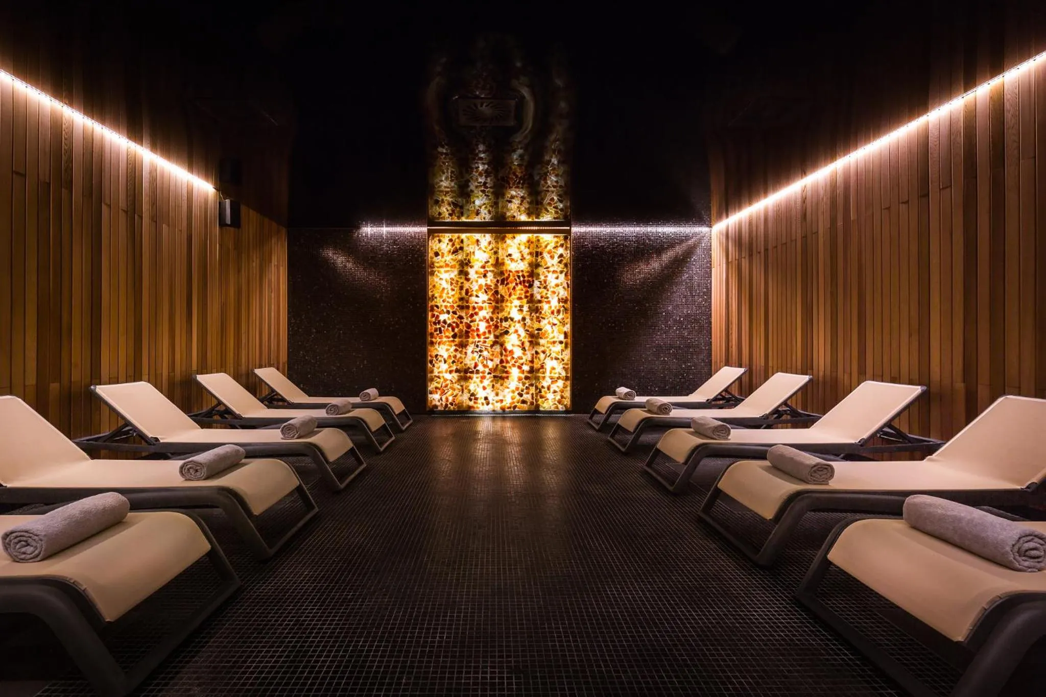 Area and facilities in Green Apartments