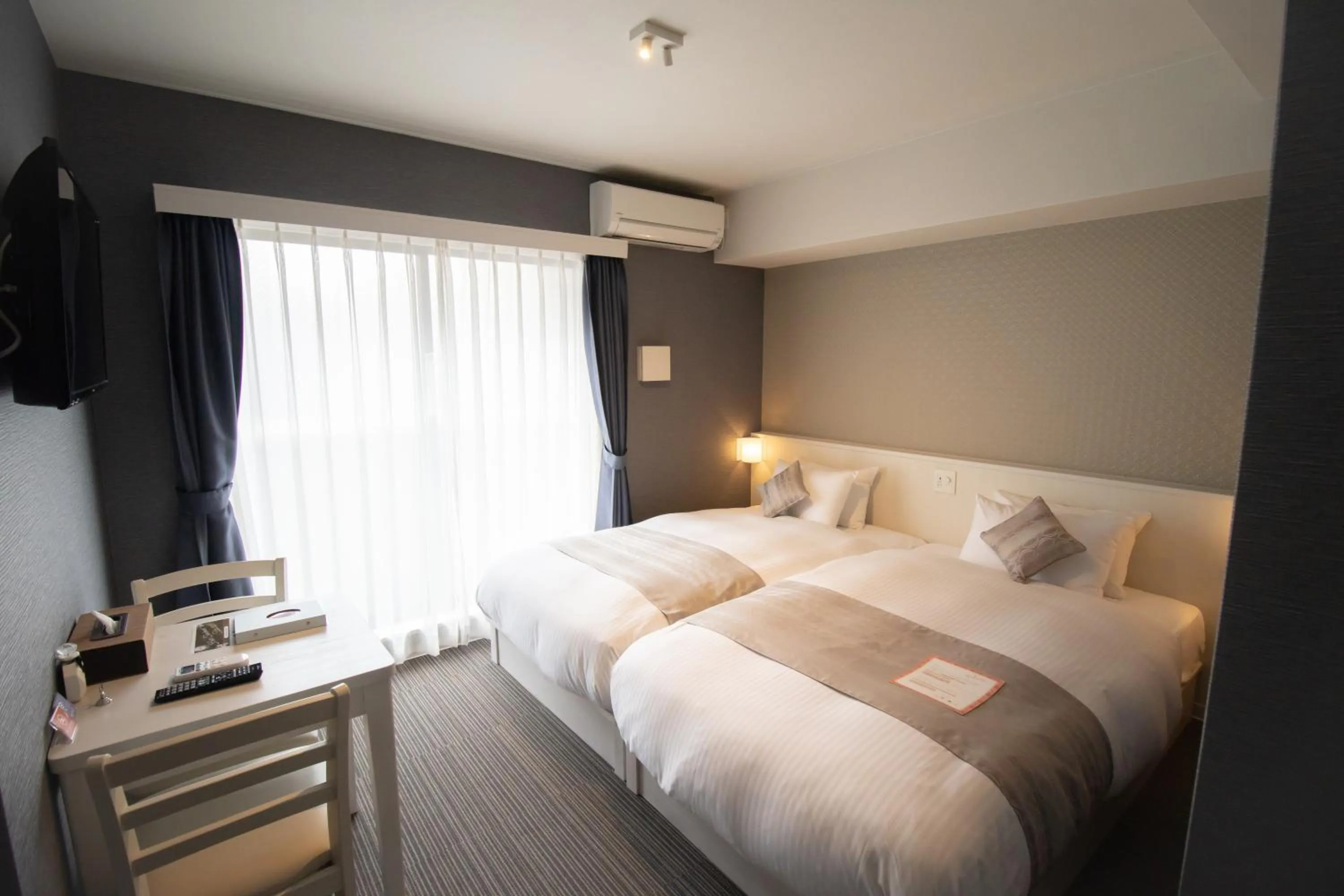 Bedroom, Bed in Framboise KYOTO Hotel de charme