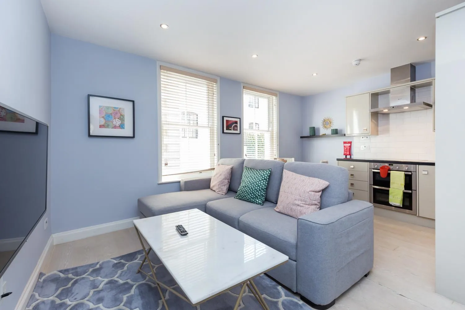 Kitchen or kitchenette in Prime Apartments in Covent Garden