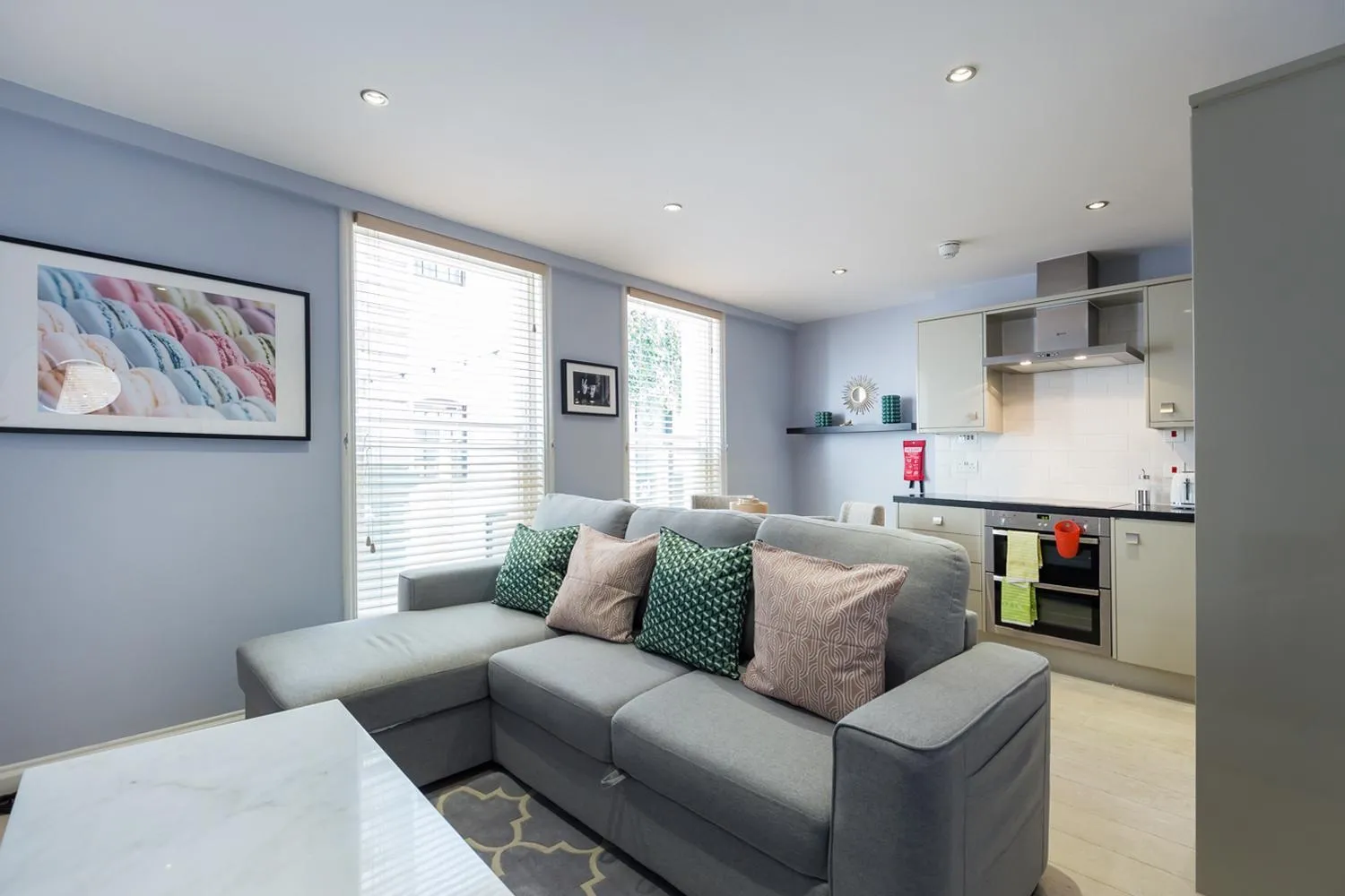 Kitchen or kitchenette in Prime Apartments in Covent Garden